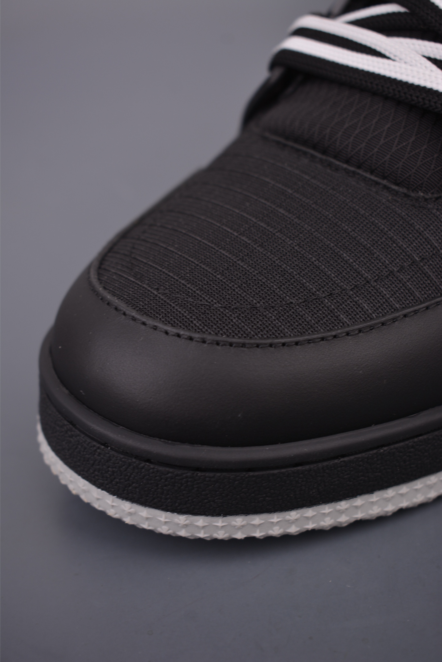 2021s LV Trainer 限定联名 2021s LV Trainer 限定联名