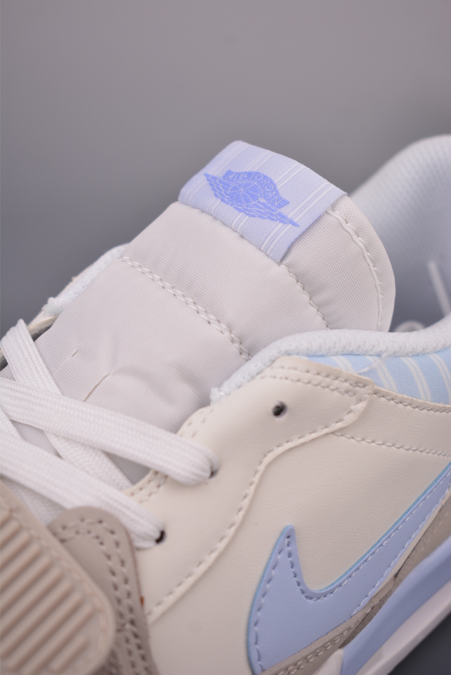 Air Jordan Legacy 312 纯原版本 充正首选 有着交错结合的设计 IR7563-141