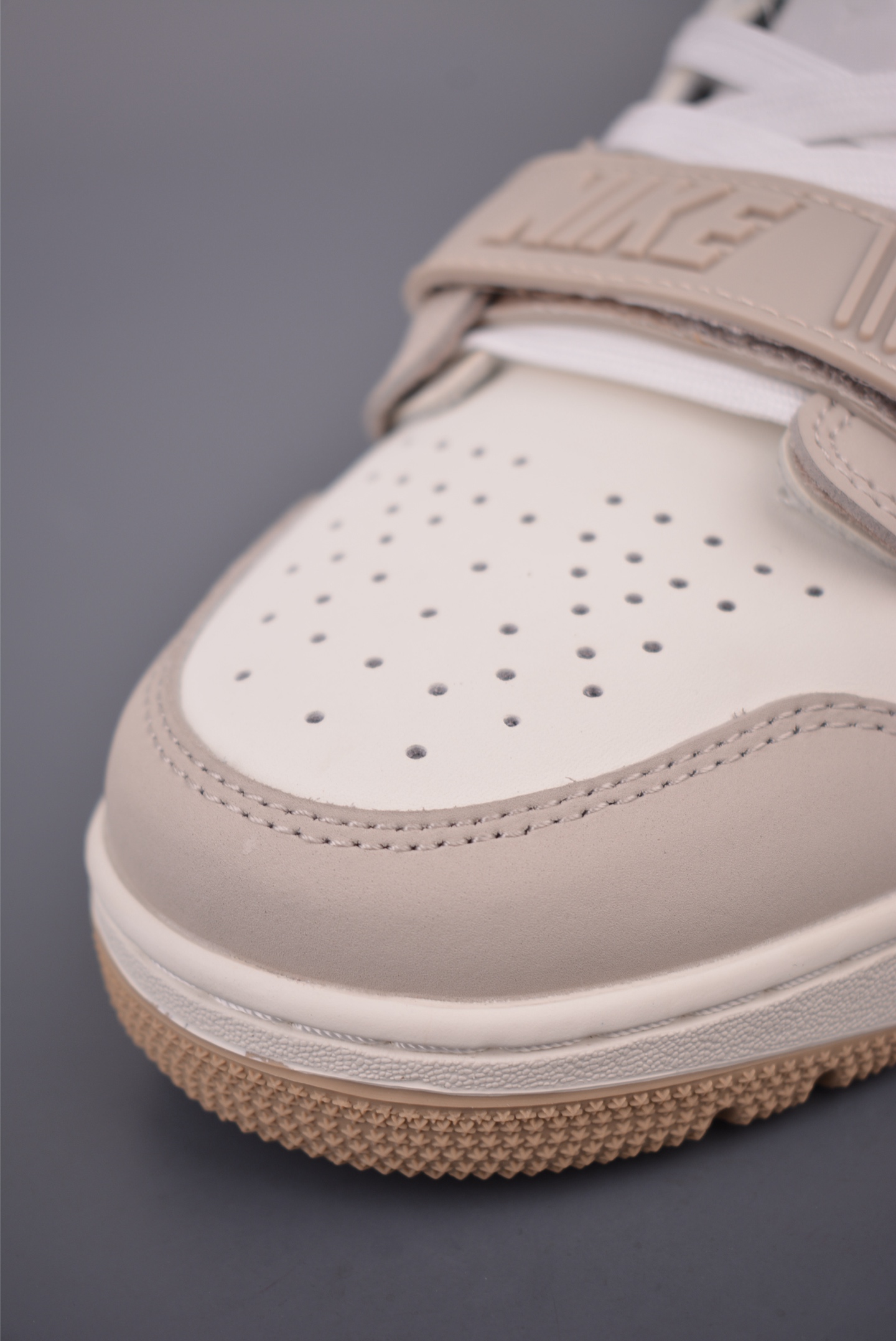 Air Jordan Legacy 312 纯原版本 充正首选 有着交错结合的设计 IR7563-141