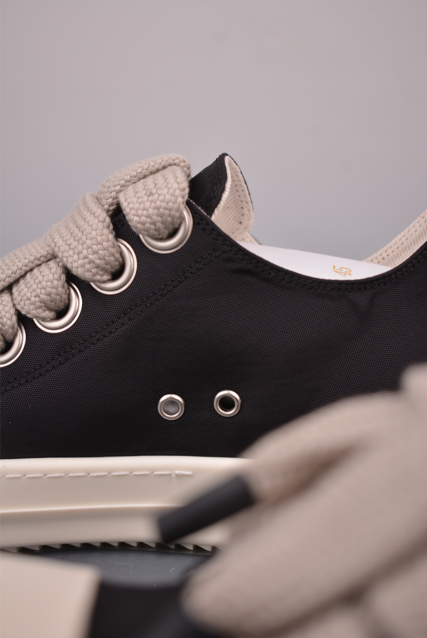 RO / Rick Owens 瑞克·欧文斯 丝绸款/粗鞋带 DU02E7819 RO / Rick Owens 瑞克·欧文斯 丝绸款/粗鞋带 DU02E7819