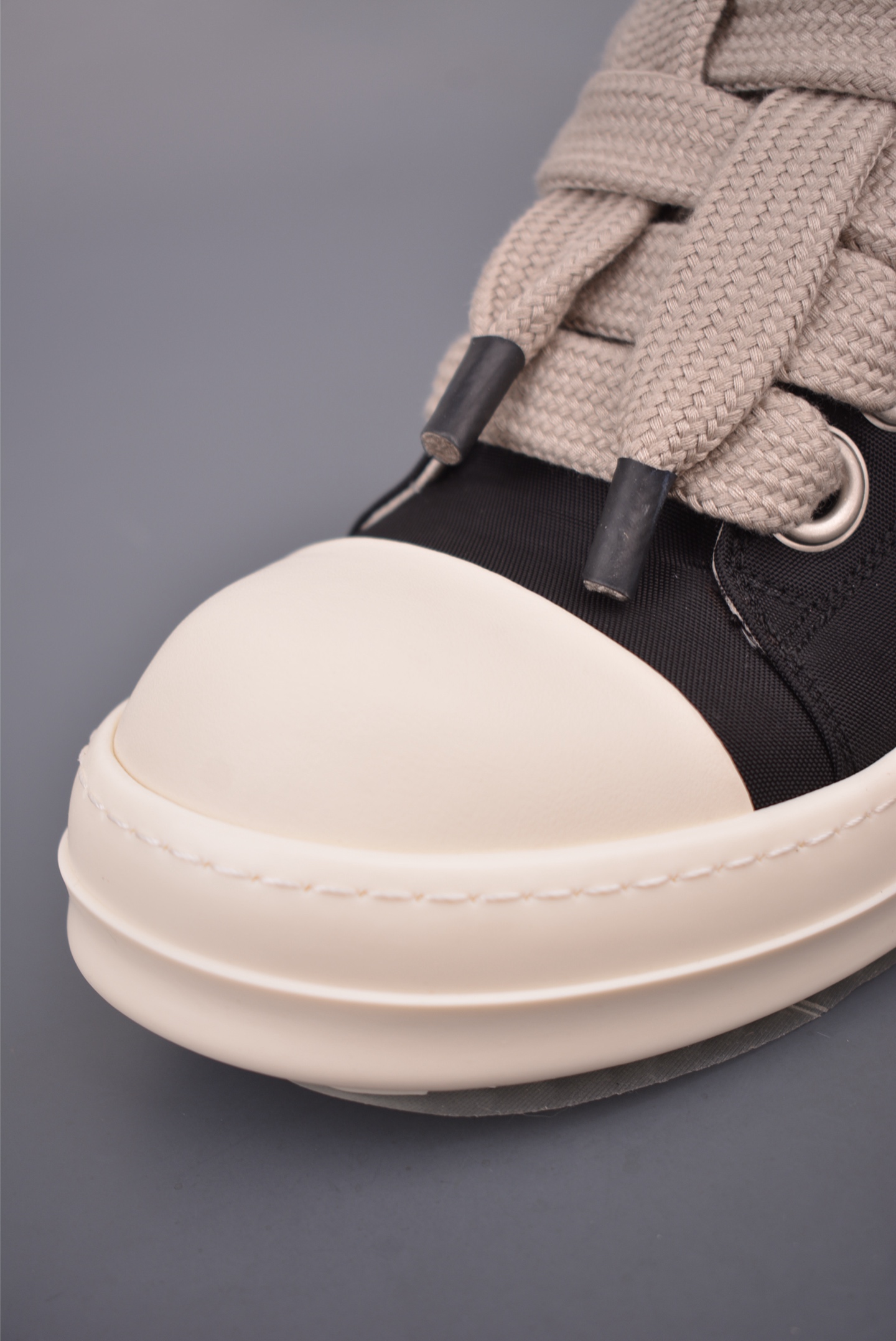 RO / Rick Owens 瑞克·欧文斯 丝绸款/粗鞋带 DU02E7819 RO / Rick Owens 瑞克·欧文斯 丝绸款/粗鞋带 DU02E7819