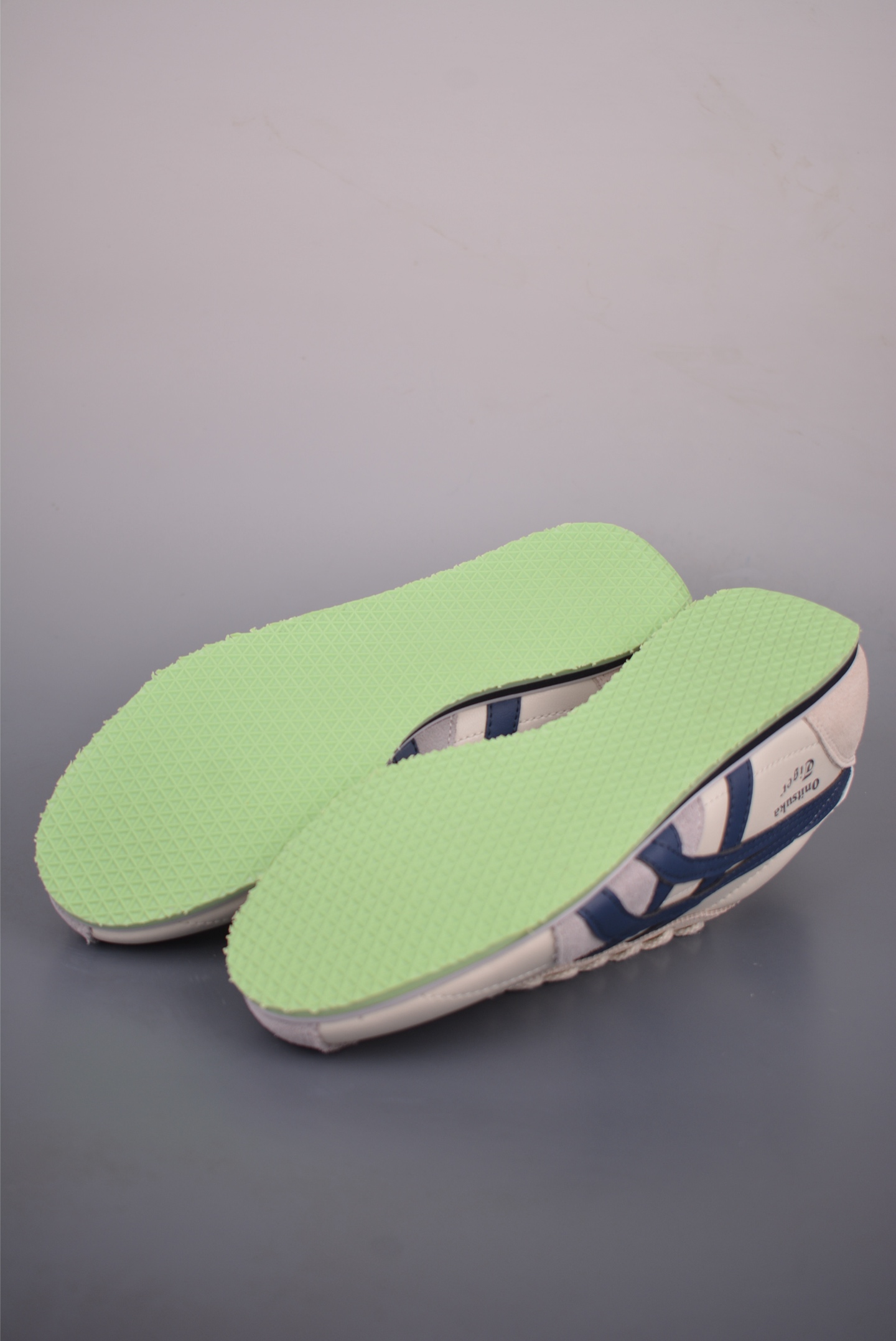 Onitsuka Tiger鬼塚虎 Runspark 复古舒适 低帮休闲城市通勤跑步鞋 1183B480-001-Top High Quatity Cheap Sneakers Fashion Clothing Clothes Bags handbags Shoes of all Brand wholesale With The best Quality And Beautiful Price from China Factory Chinese suppliers wholesaler seller Onitsuka Tiger鬼塚虎 Runspark 复古舒适 低帮休闲城市通勤跑步鞋 1183B480-001