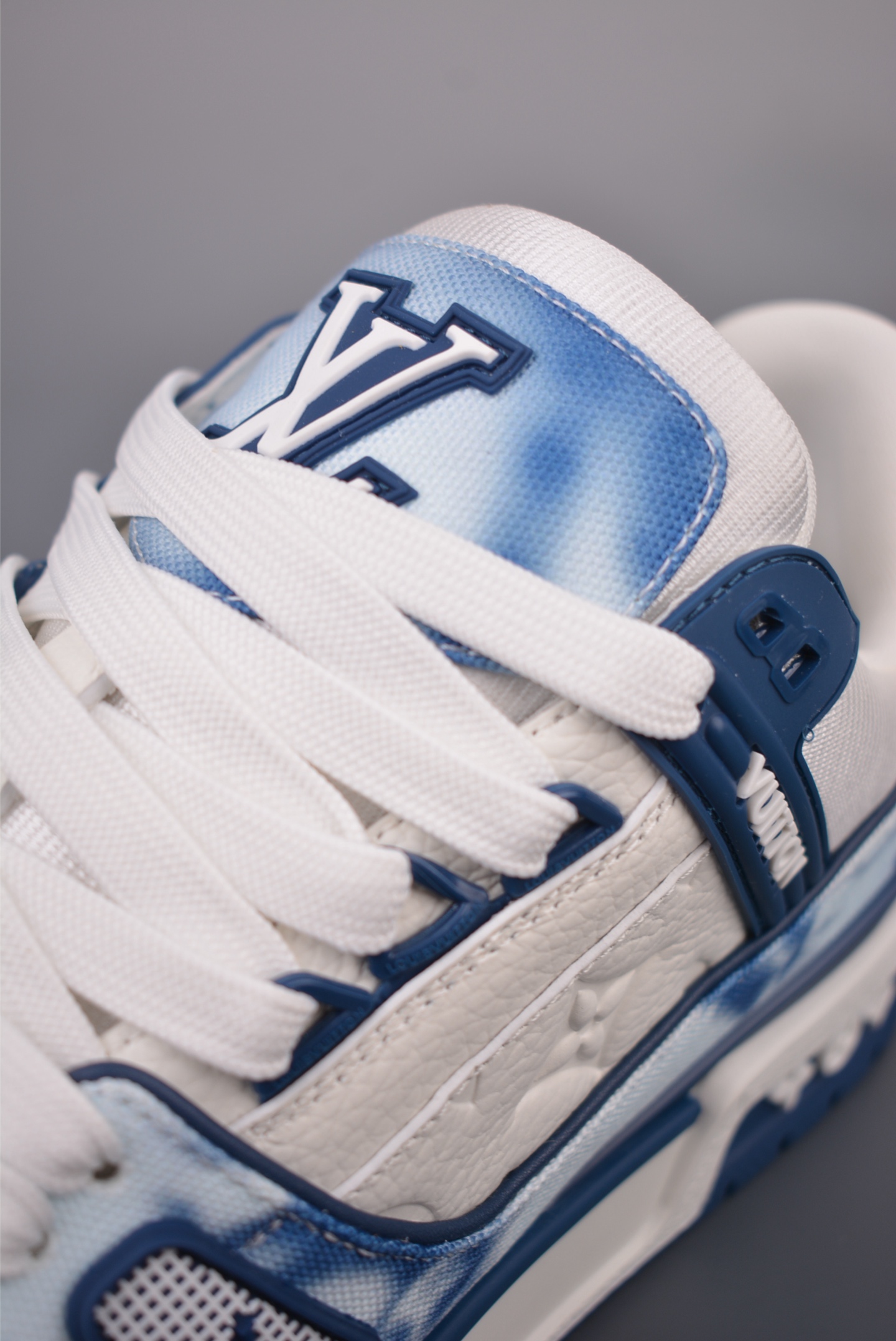 LouisVuitton路易威登LVTrainer系列 高奢运动鞋