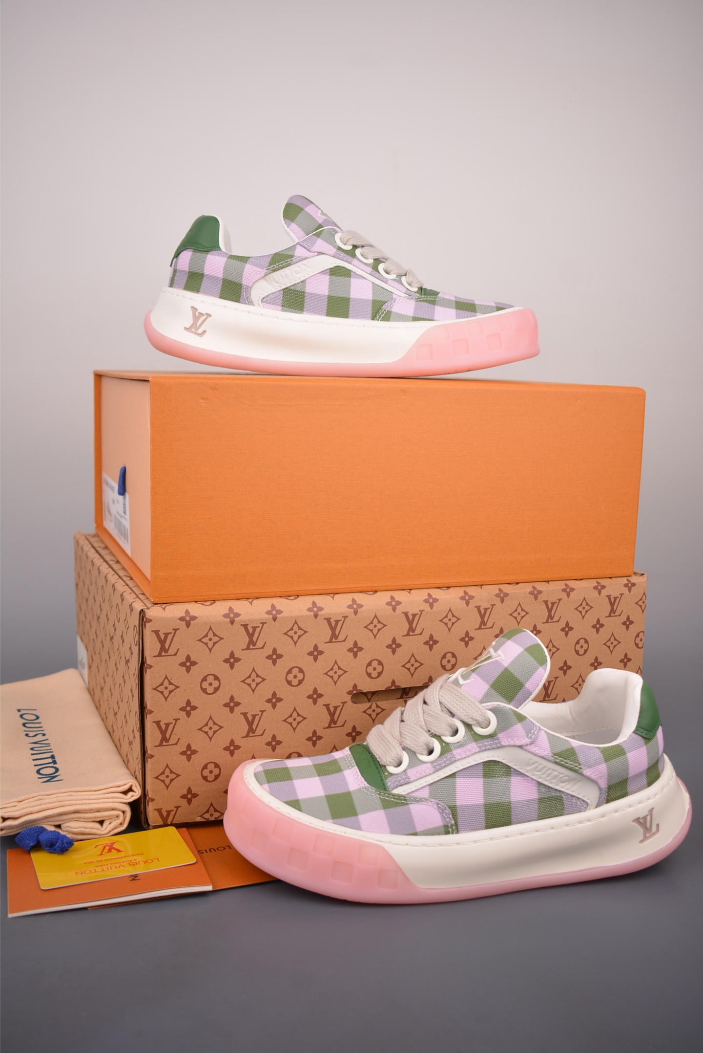 LOUIS VUITTON Tilted 饼干系列 2026 早春全新上架 唯一正确版本 LV 路易威登 Tilted Low Sneakers 倾斜系列低帮复古休闲运动板鞋