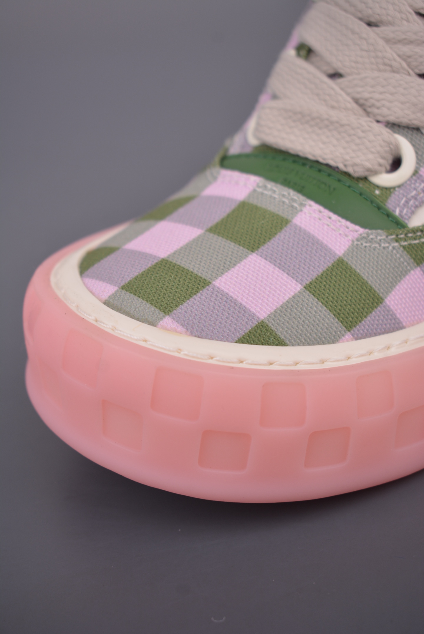 LOUIS VUITTON Tilted 饼干系列 2026 早春全新上架 唯一正确版本 LV 路易威登 Tilted Low Sneakers 倾斜系列低帮复古休闲运动板鞋