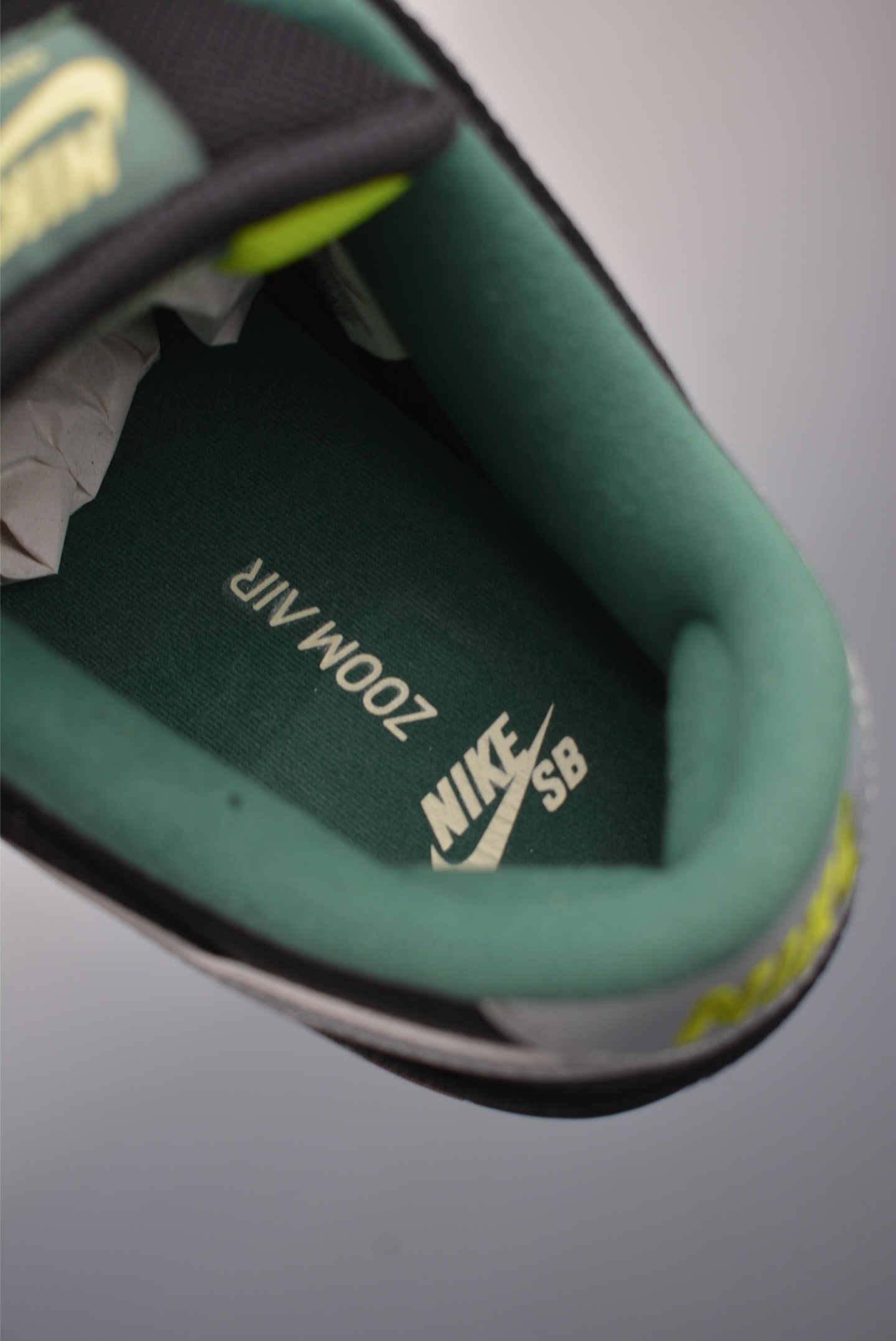 Nike SB Dunk Low FQ7585-200-Top High Quatity Cheap Sneakers Fashion Clothing Clothes Bags handbags Shoes of all Brand wholesale With The best Quality And Beautiful Price from China Factory Chinese suppliers wholesaler seller Nike SB Dunk Low FQ7585-200