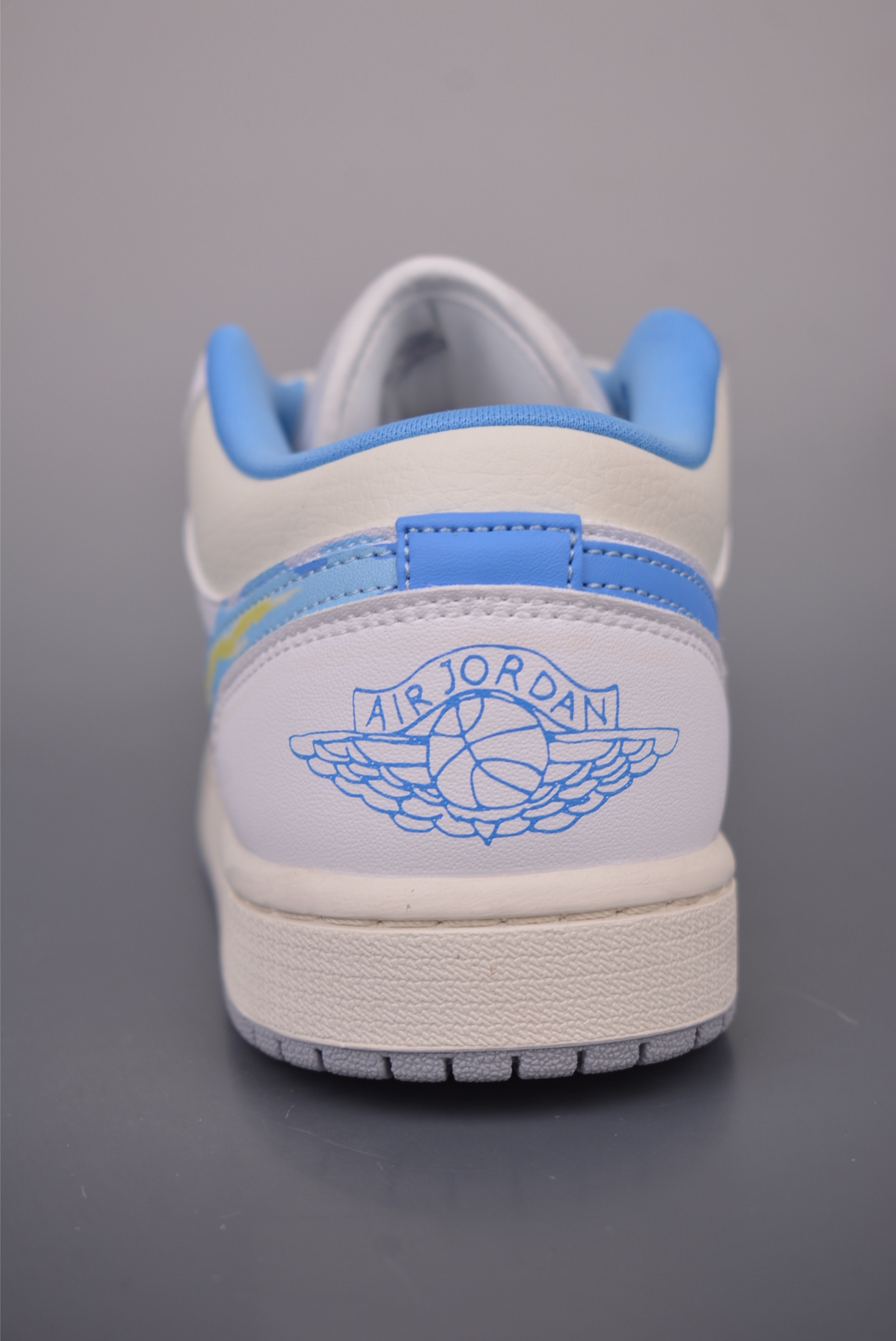Air Jordan 1 Low 白蓝 AJ1乔1低帮休闲板鞋 FJ7219-441 Air Jordan 1 Low 白蓝 AJ1乔1低帮休闲板鞋 FJ7219-441