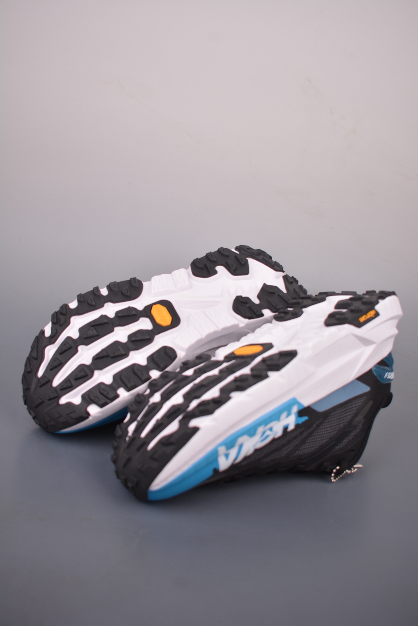 Hoka Mafate X 马法特厚底轻量山地跑步鞋 低帮专业越野跑步鞋 1161990-Top High Quatity Cheap Sneakers Fashion Clothing Clothes Bags handbags Shoes of all Brand wholesale With The best Quality And Beautiful Price from China Factory Chinese suppliers wholesaler seller Hoka Mafate X 马法特厚底轻量山地跑步鞋 低帮专业越野跑步鞋 1161990