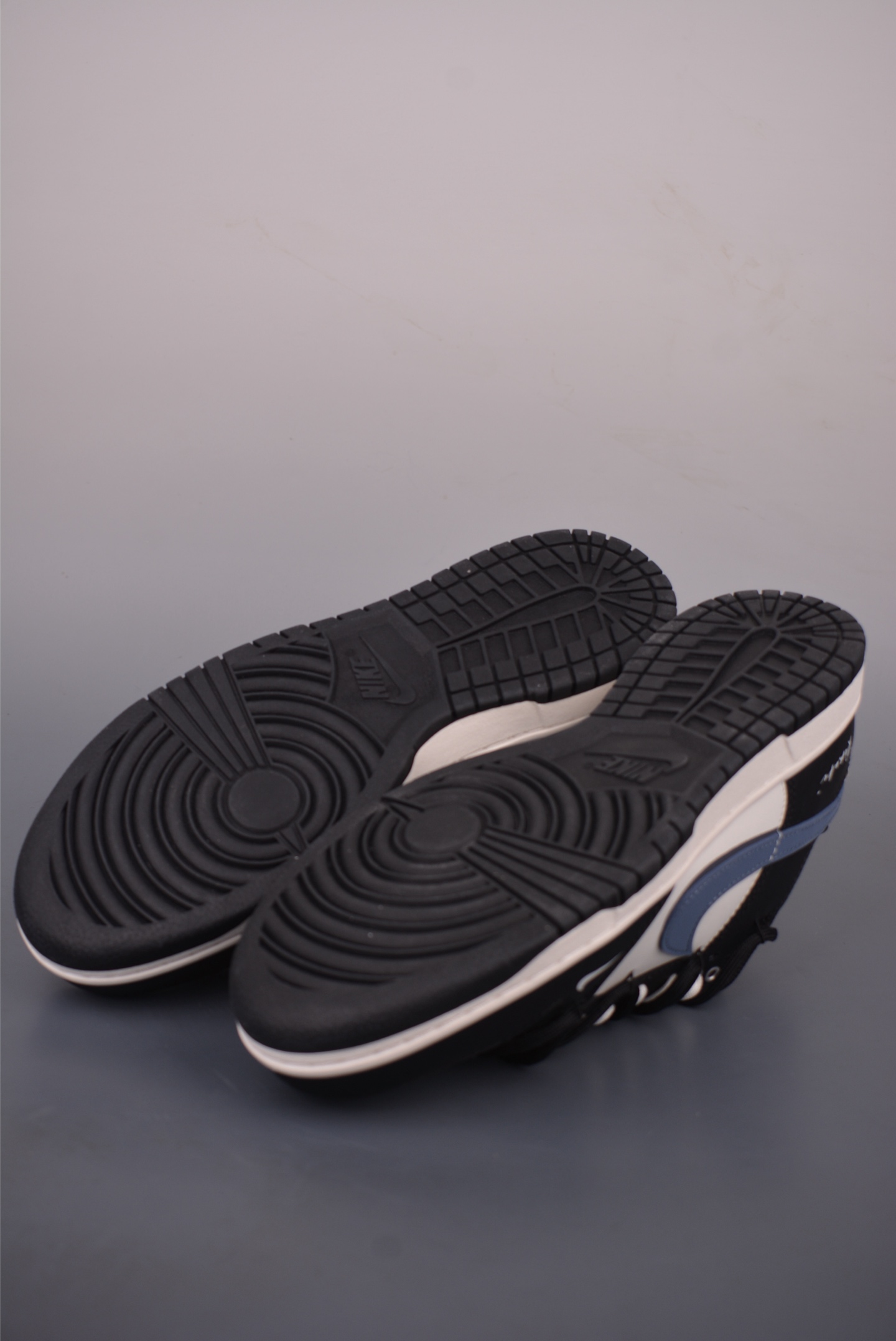 Nike SB Dunk Low 黑蓝 解构绑带 BB0620-122-Top High Quatity Cheap Sneakers Fashion Clothing Clothes Bags handbags Shoes of all Brand wholesale With The best Quality And Beautiful Price from China Factory Chinese suppliers wholesaler seller Nike SB Dunk Low 黑蓝 解构绑带 BB0620-122