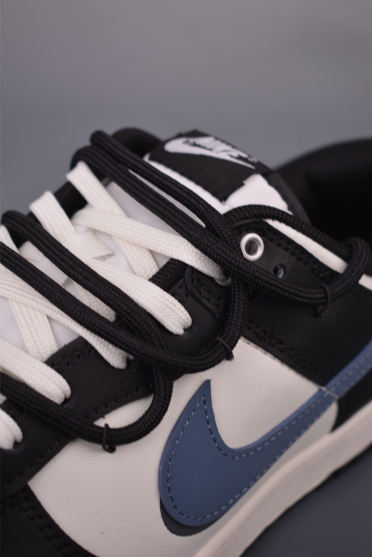 Nike SB Dunk Low 黑蓝 解构绑带 BB0620-122-Top High Quatity Cheap Sneakers Fashion Clothing Clothes Bags handbags Shoes of all Brand wholesale With The best Quality And Beautiful Price from China Factory Chinese suppliers wholesaler seller Nike SB Dunk Low 黑蓝 解构绑带 BB0620-122