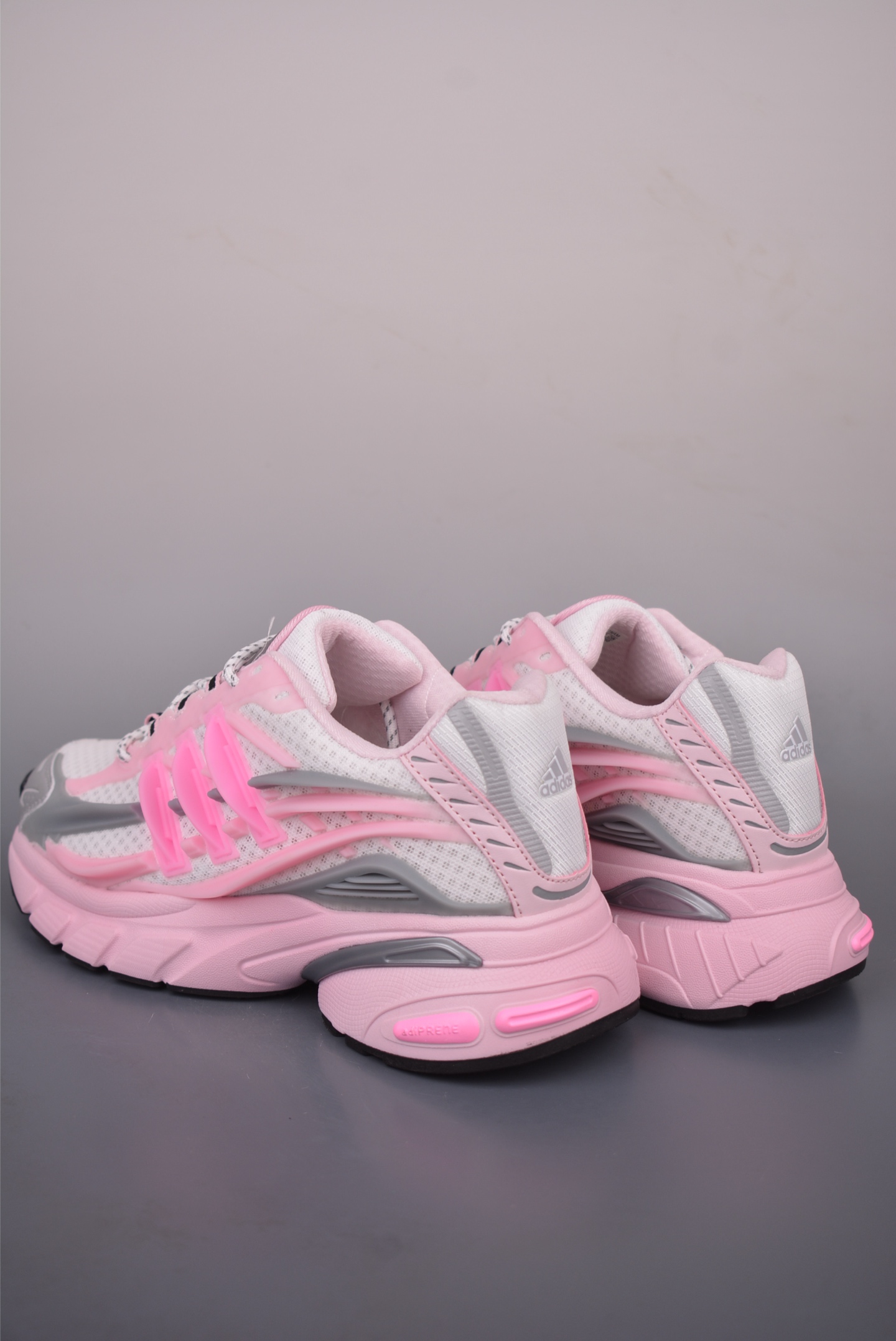 Pharrell x adidas Adistar Jellyfish 低帮复古风老爹鞋 KI0164