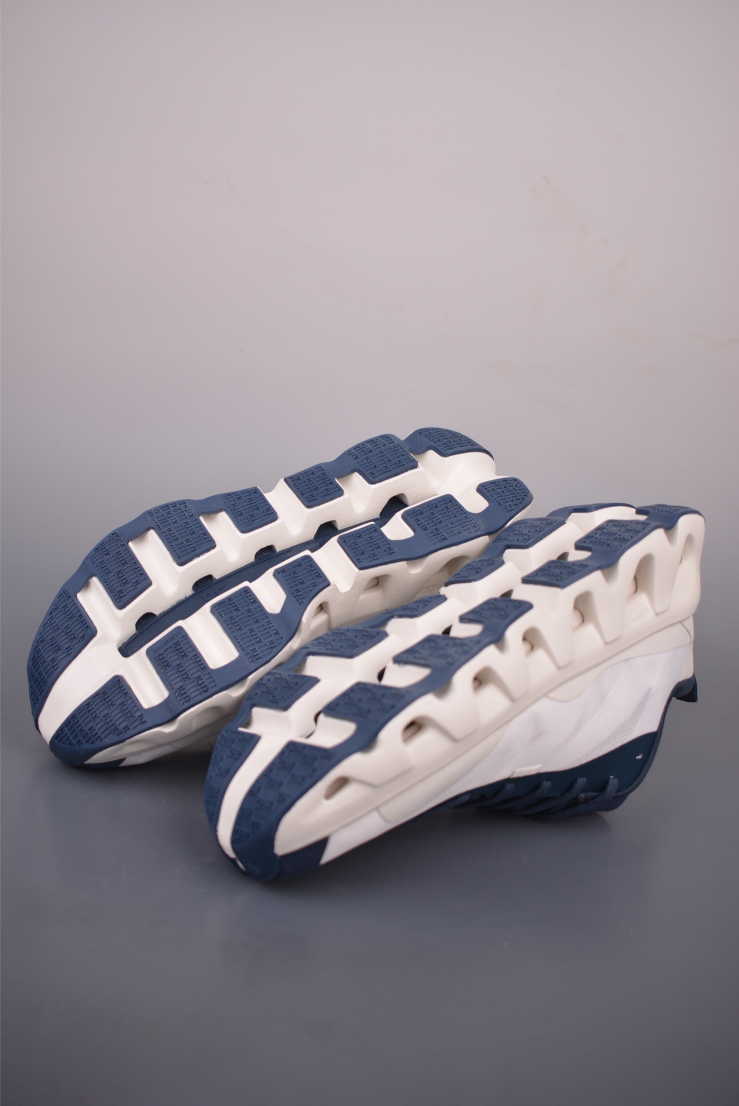 On昂跑 Cloudswift K-Tech 1 户外街头机能风跑步鞋 3ME1005-Top High Quatity Cheap Sneakers Fashion Clothing Clothes Bags handbags Shoes of all Brand wholesale With The best Quality And Beautiful Price from China Factory Chinese suppliers wholesaler seller On昂跑 Cloudswift K-Tech 1 户外街头机能风跑步鞋 3ME1005