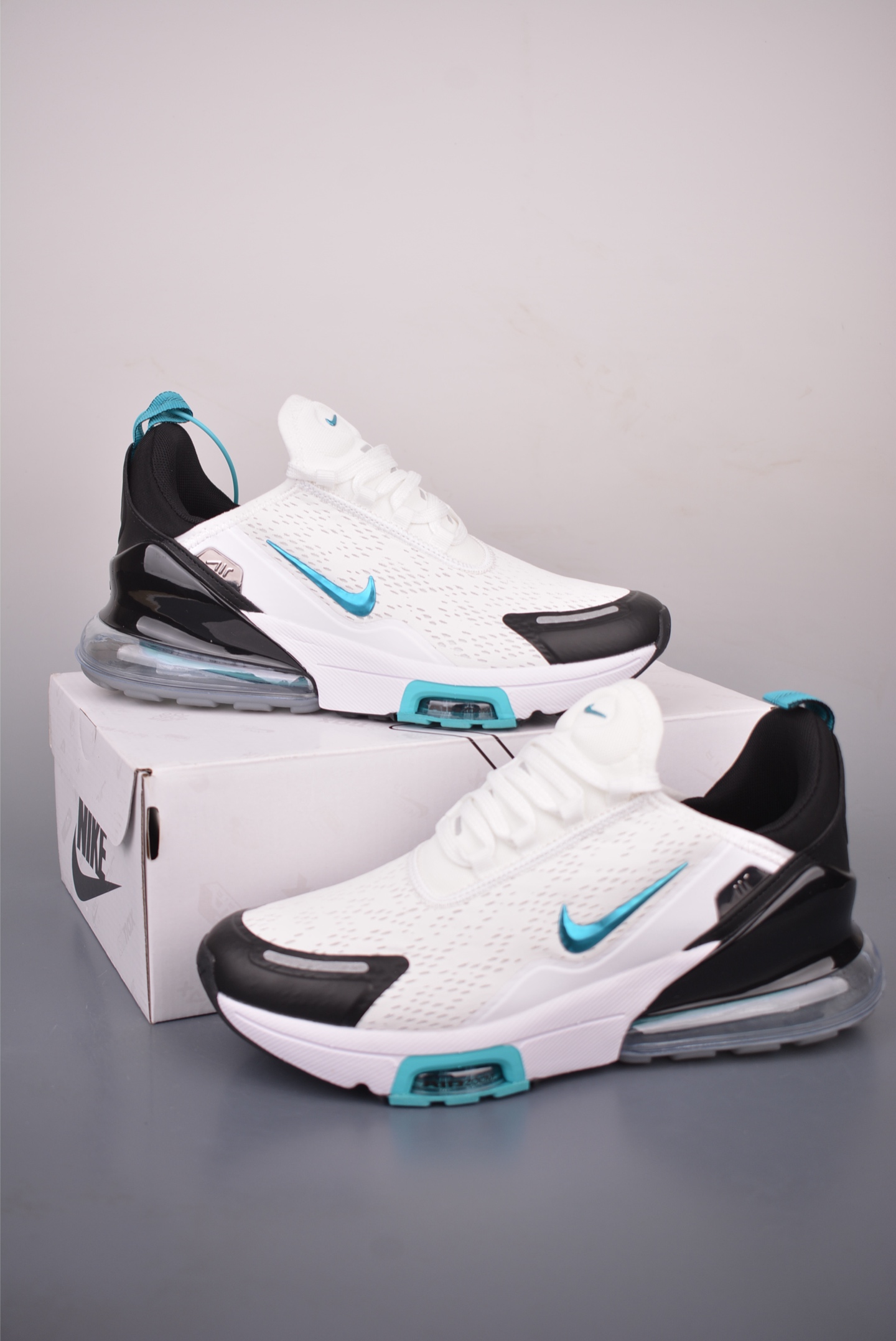 Nike Air Max 270 PREMIUM 半掌气垫跑步鞋 IO9883 Nike Air Max 270 PREMIUM 半掌气垫跑步鞋 IO9883
