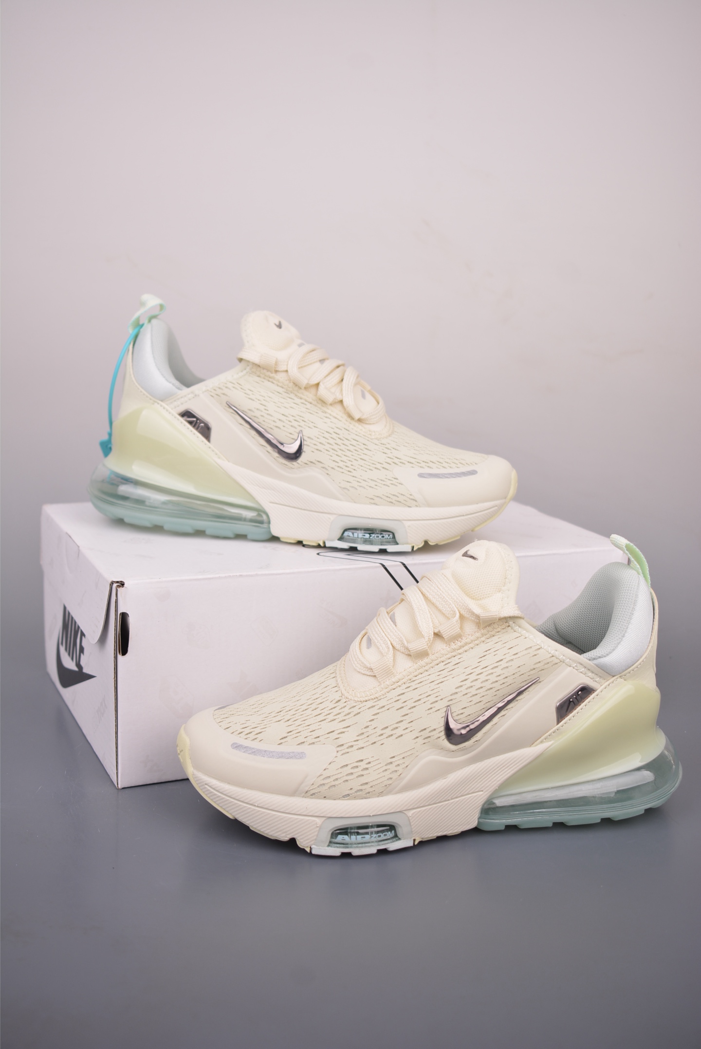 Nike Air Max 270 PREMIUM 半掌气垫跑步鞋 IO9883 Nike Air Max 270 PREMIUM 半掌气垫跑步鞋 IO9883
