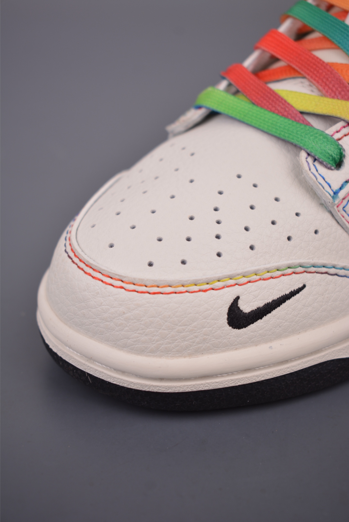 Nike SB Dunk Low LABUBU联名 HS9487-500 Nike SB Dunk Low LABUBU联名 HS9487-500