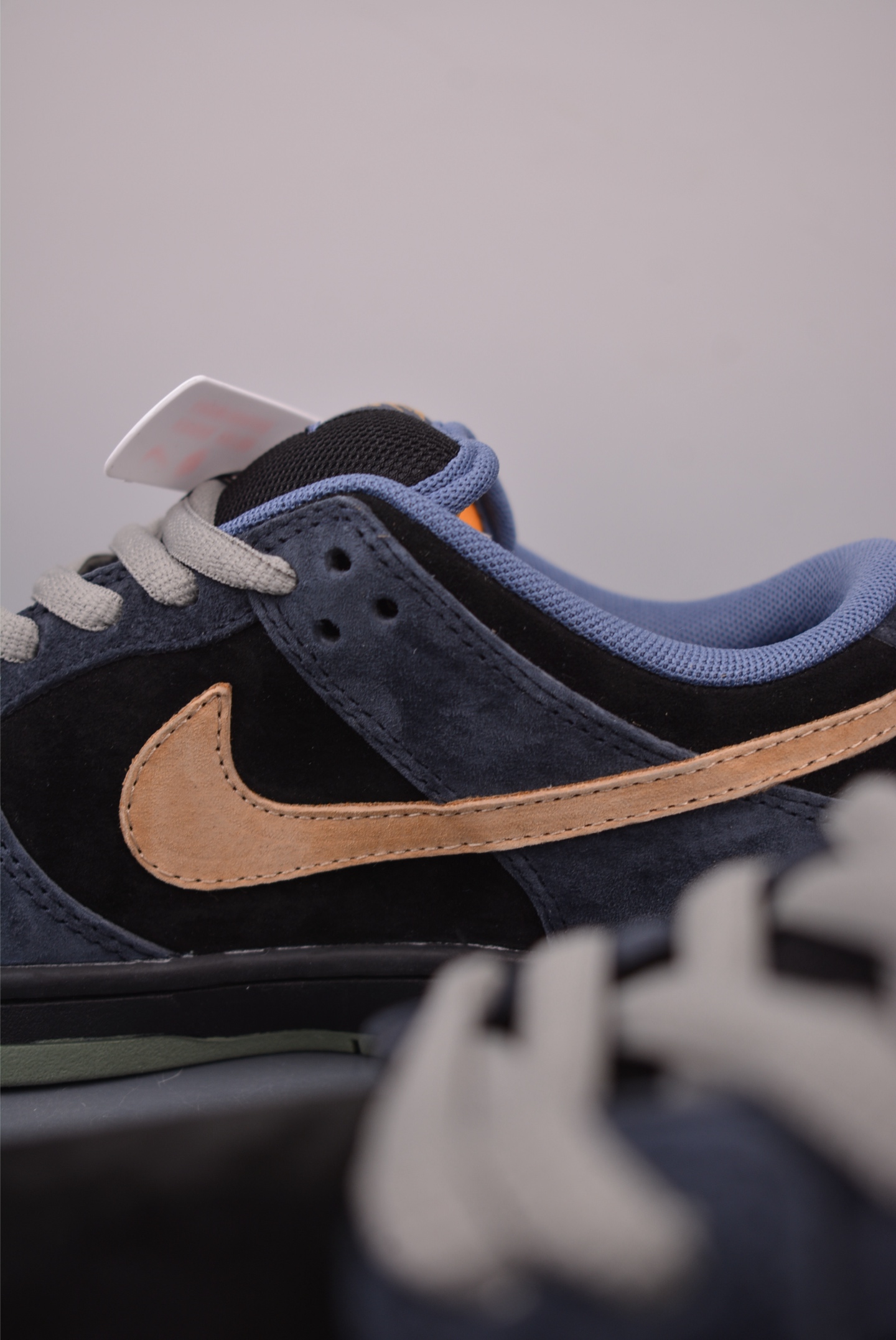 Nike SB Dunk Low HF3063-002-Top High Quatity Cheap Sneakers Fashion Clothing Clothes Bags handbags Shoes of all Brand wholesale With The best Quality And Beautiful Price from China Factory Chinese suppliers wholesaler seller Nike SB Dunk Low HF3063-002