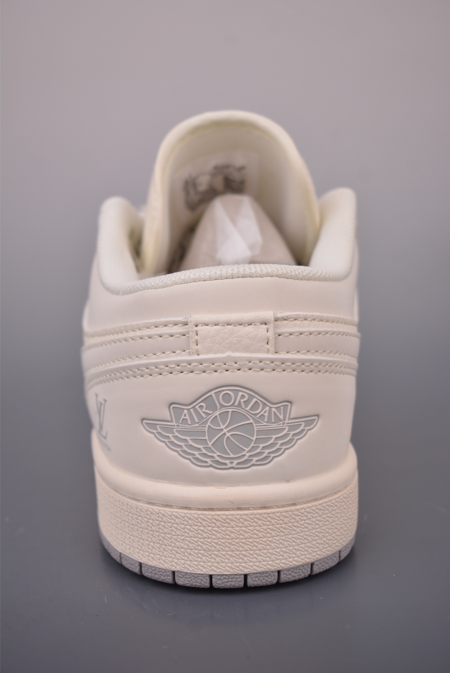 Nike Jordan Air Jordan 1 LV联名 XX3168-169 Nike Jordan Air Jordan 1 LV联名 XX3168-169