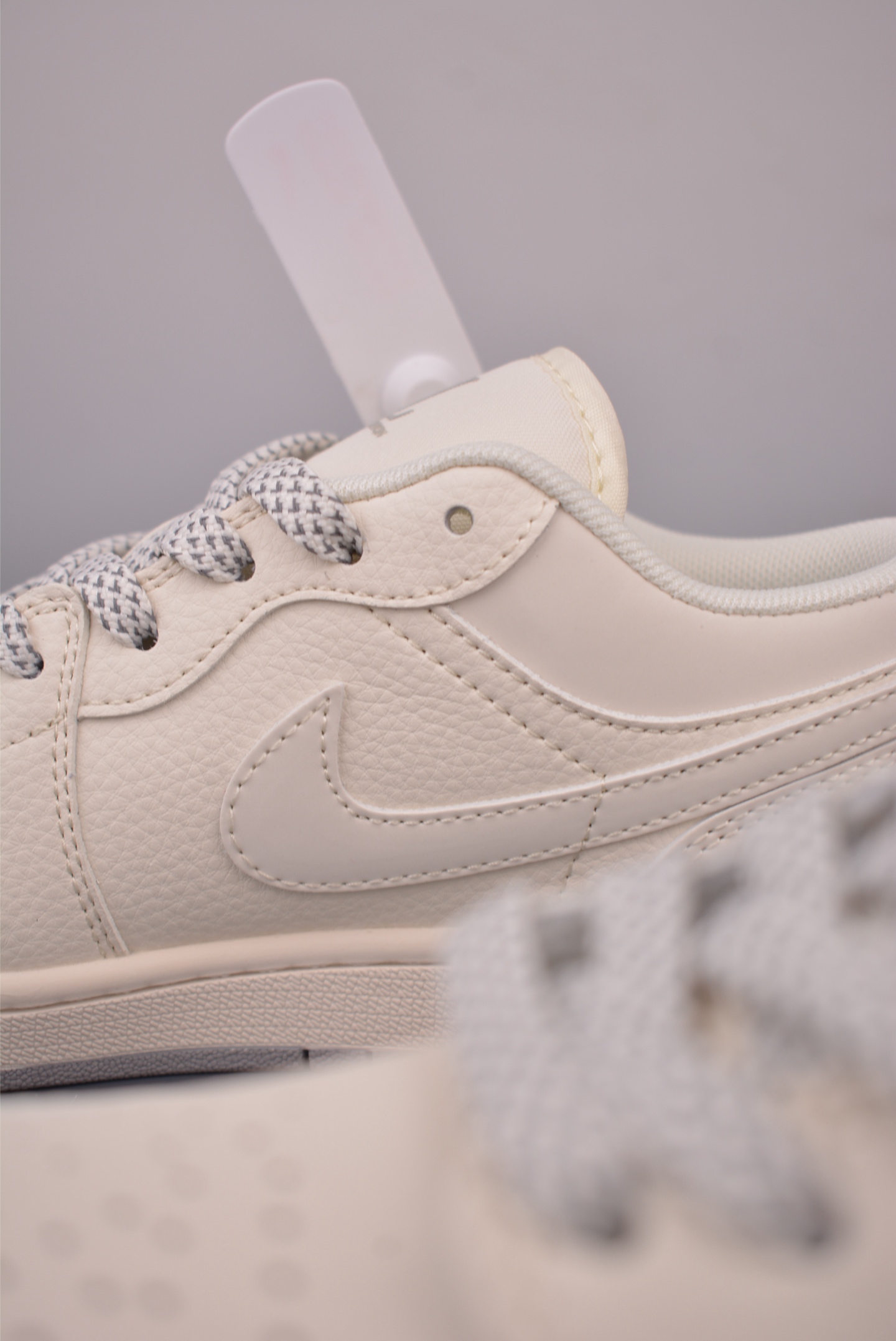 Nike Jordan Air Jordan 1 LV联名 XX3168-169 Nike Jordan Air Jordan 1 LV联名 XX3168-169