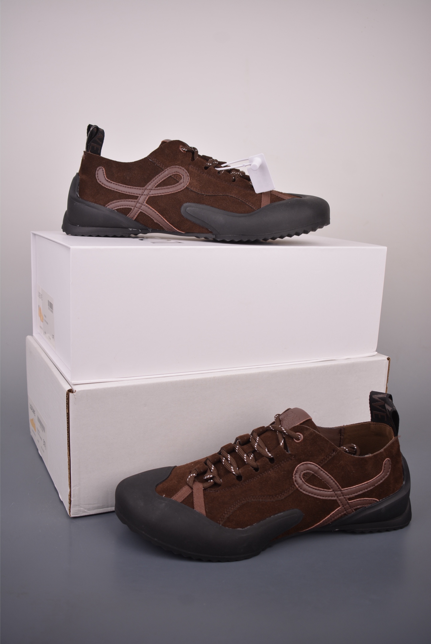 罗意威/Loewe Ballet Runner 春季新款爆款芭蕾舞鞋 系列 阿甘复古风德训薄底百搭休闲运动鞋 LLBR282X02 罗意威/Loewe Ballet Runner 春季新款爆款芭蕾舞鞋 系列 阿甘复古风德训薄底百搭休闲运动鞋 LLBR282X02