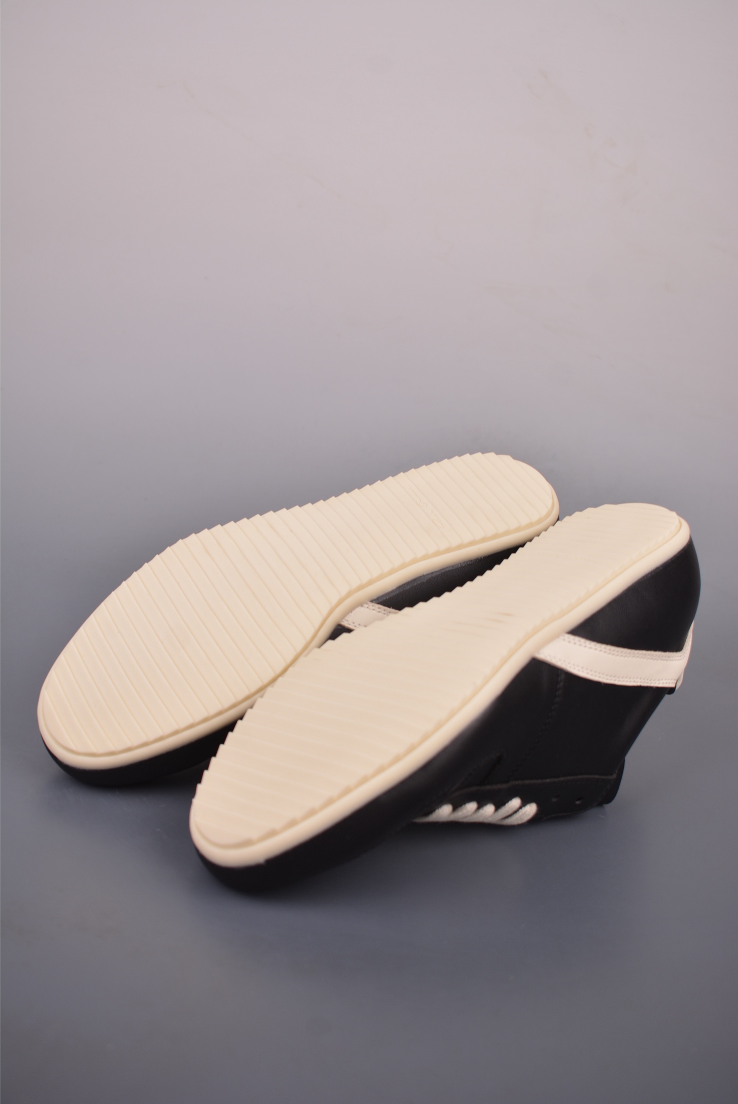 RO / Rick Owens 瑞克·欧文斯 Runner 薄底款 R6812-Top High Quatity Cheap Sneakers Fashion Clothing Clothes Bags handbags Shoes of all Brand wholesale With The best Quality And Beautiful Price from China Factory Chinese suppliers wholesaler seller RO / Rick Owens 瑞克·欧文斯 Runner 薄底款 R6812