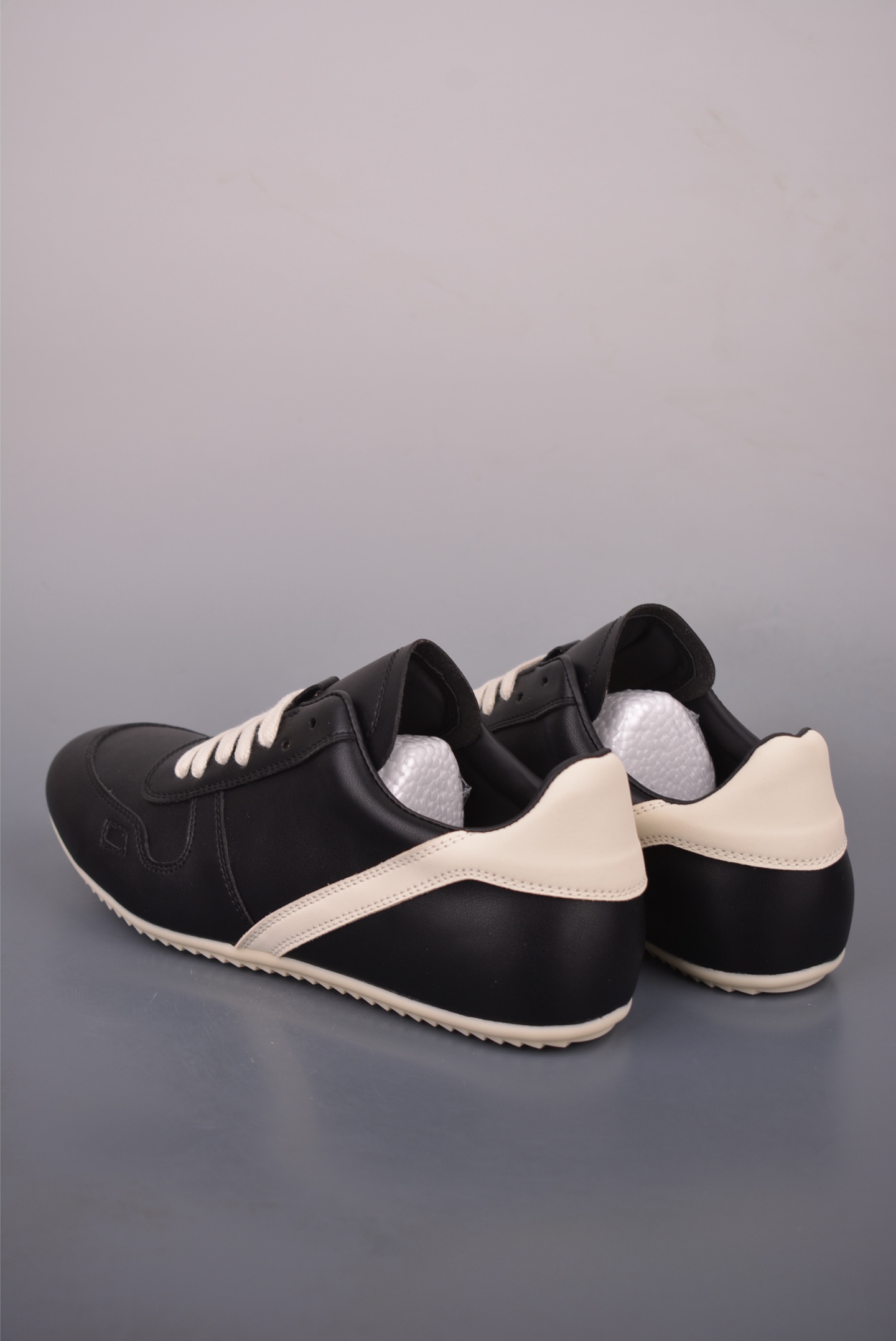 RO / Rick Owens 瑞克·欧文斯 Runner 薄底款 R6812-Top High Quatity Cheap Sneakers Fashion Clothing Clothes Bags handbags Shoes of all Brand wholesale With The best Quality And Beautiful Price from China Factory Chinese suppliers wholesaler seller RO / Rick Owens 瑞克·欧文斯 Runner 薄底款 R6812