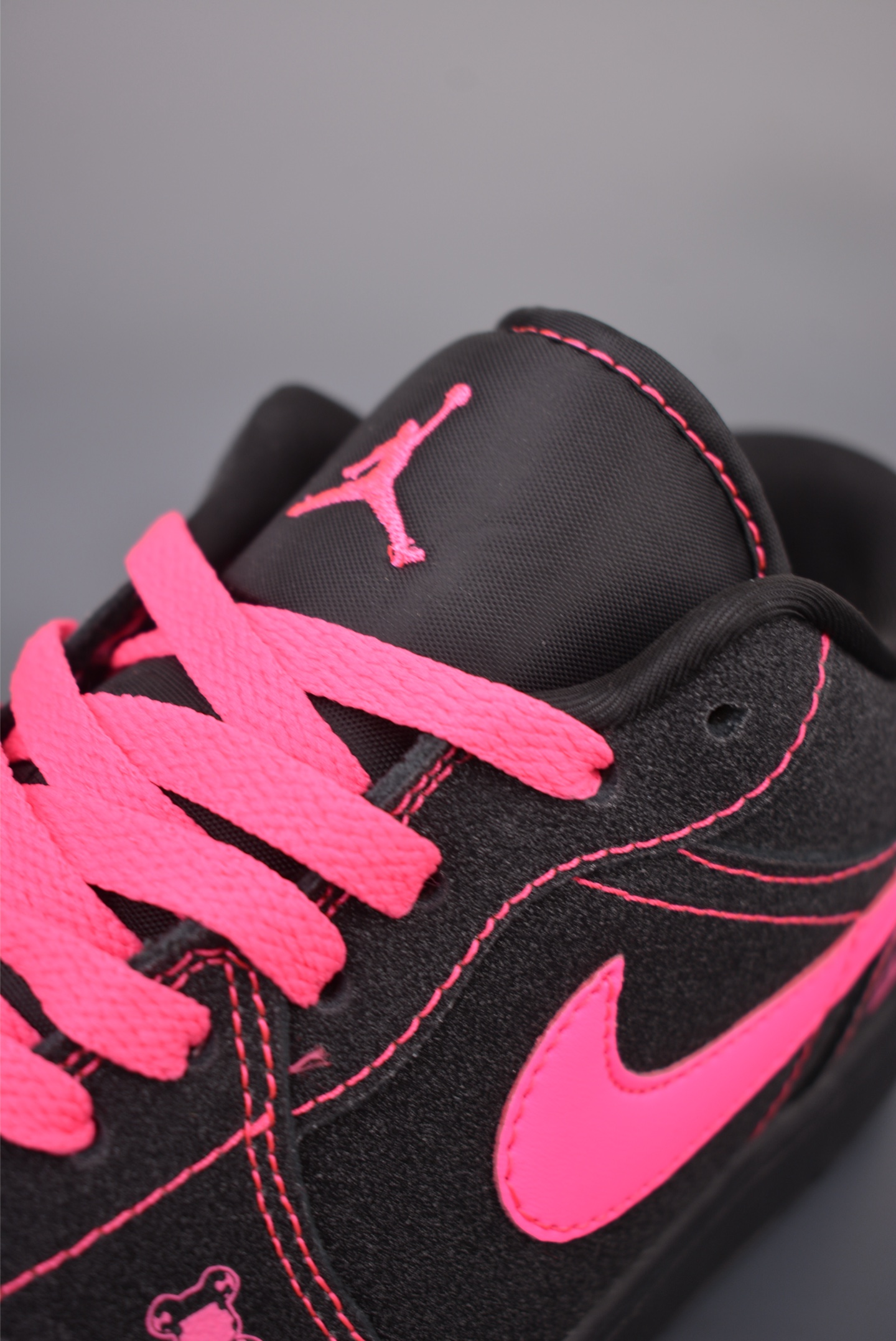 Nike Jordan Air Jordan 1 黑冰粉 LD8888-009 Nike Jordan Air Jordan 1 黑冰粉 LD8888-009