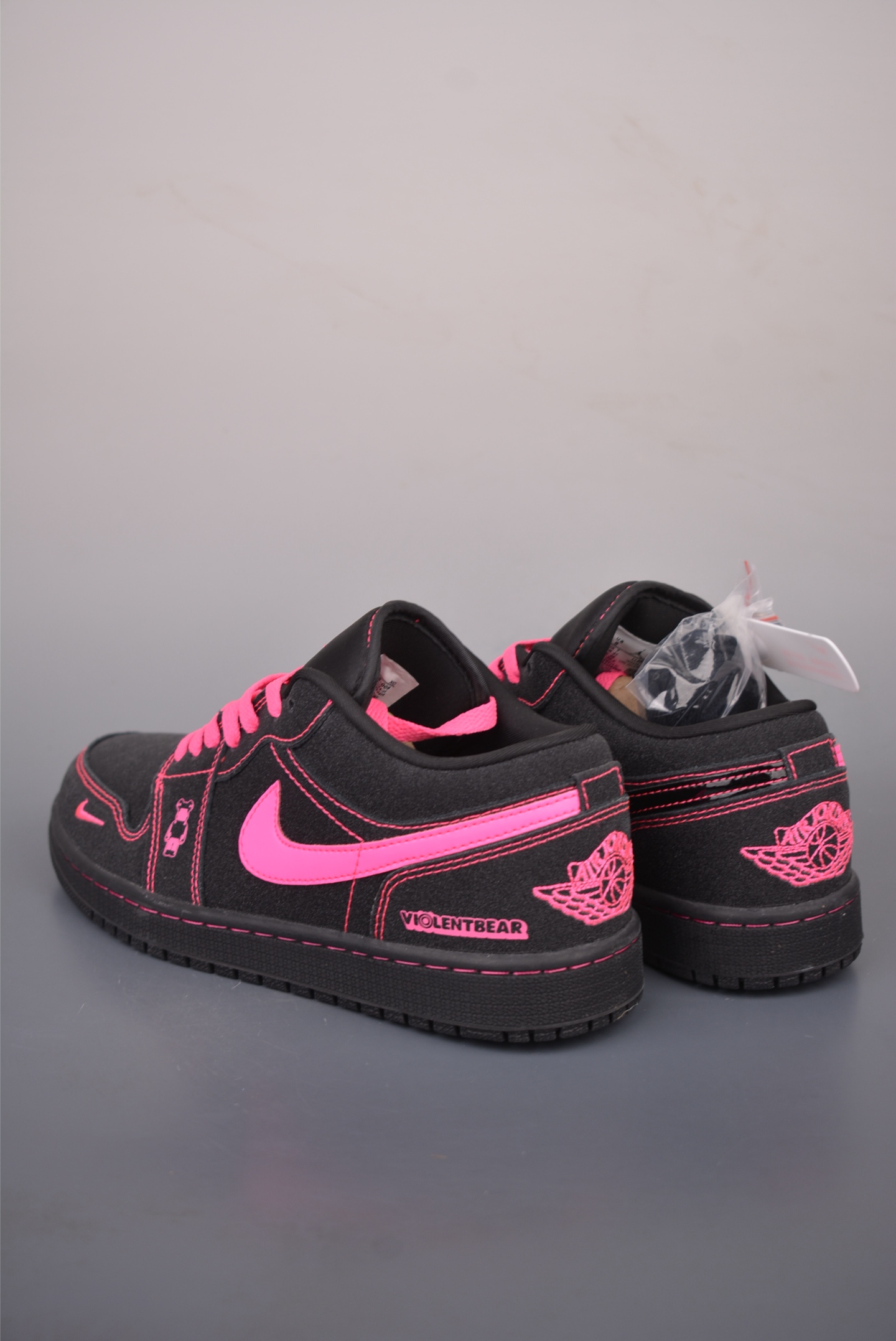 Nike Jordan Air Jordan 1 黑冰粉 LD8888-009 Nike Jordan Air Jordan 1 黑冰粉 LD8888-009