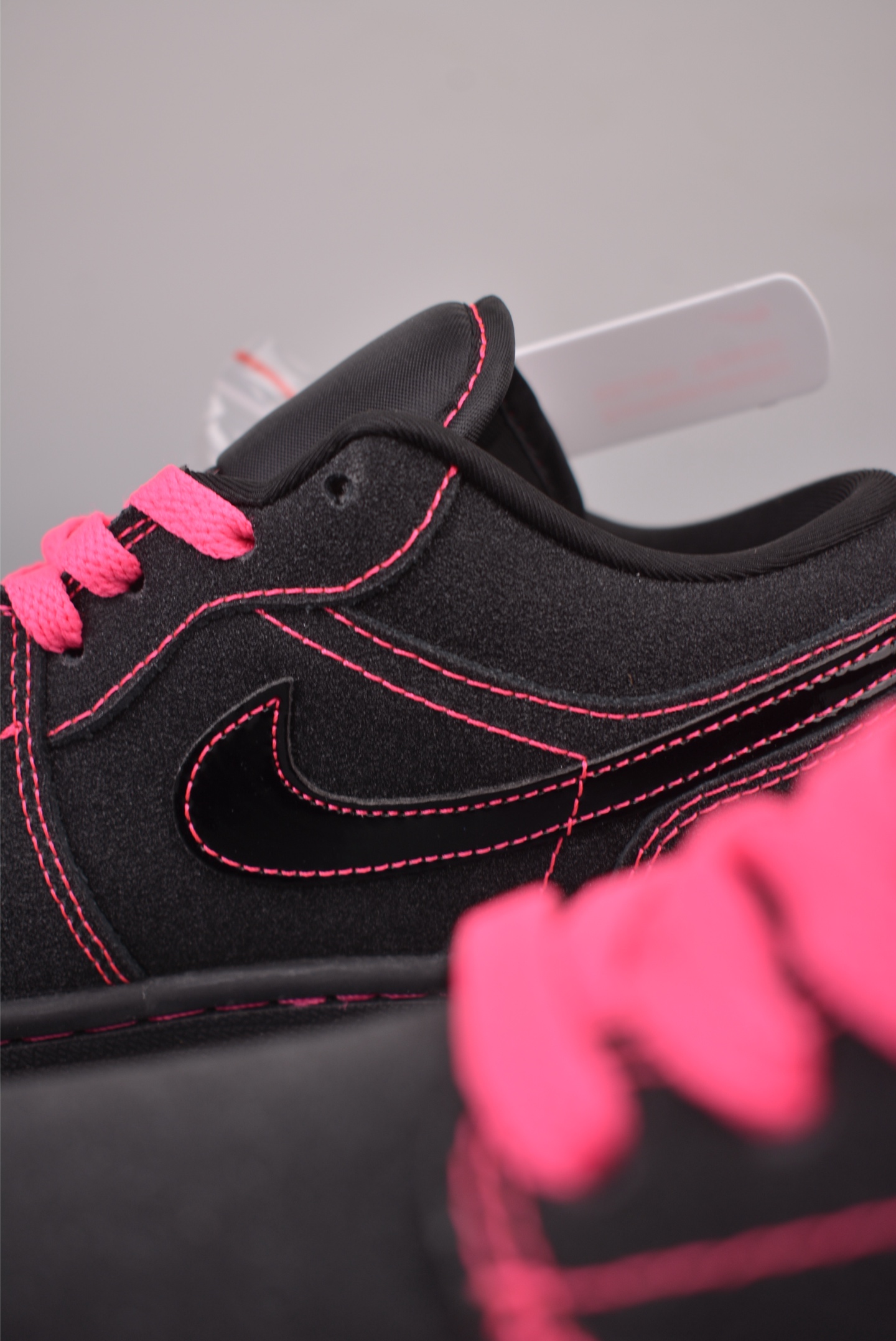 Nike Jordan Air Jordan 1 黑冰粉 LD8888-009 Nike Jordan Air Jordan 1 黑冰粉 LD8888-009