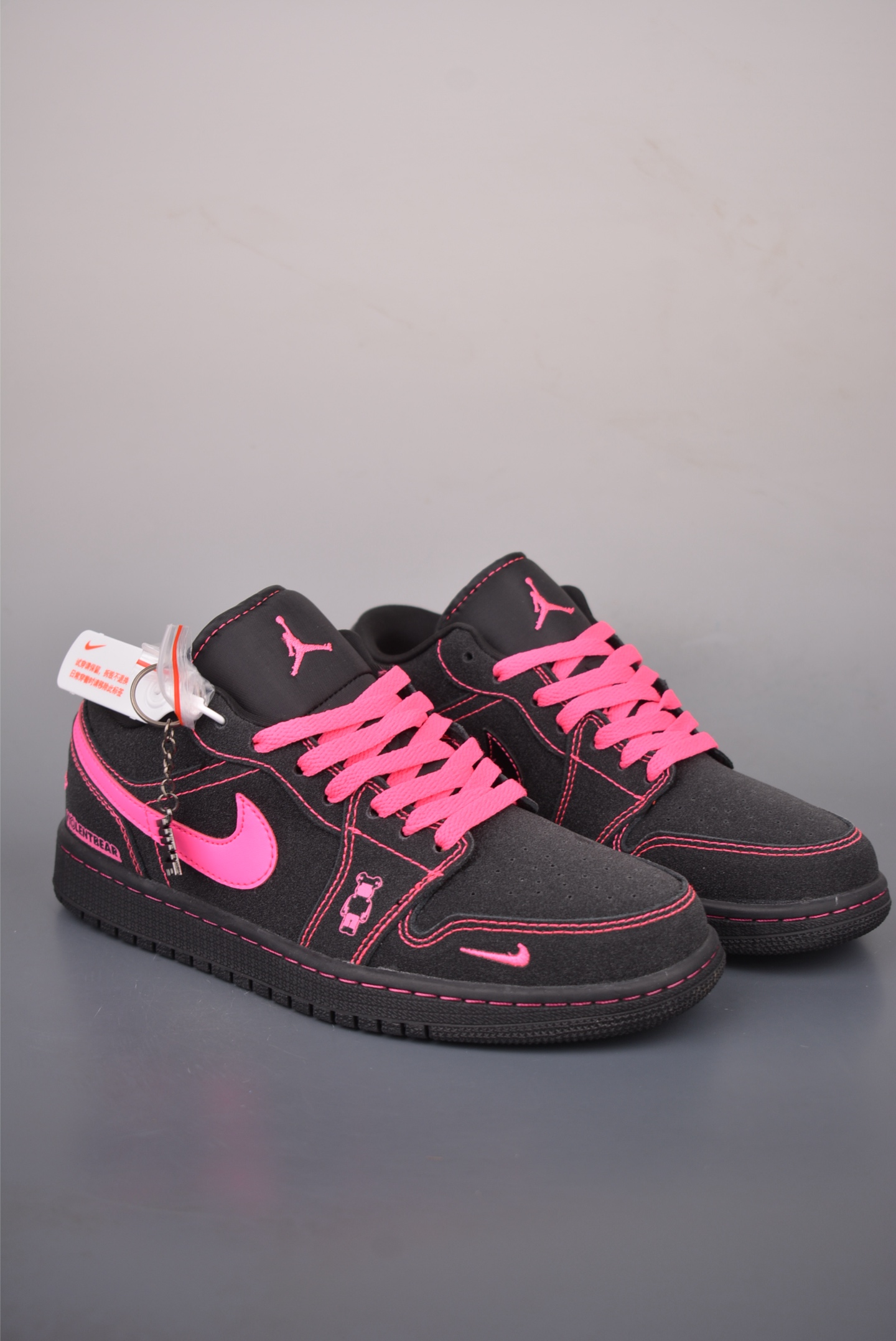 Nike Jordan Air Jordan 1 黑冰粉 LD8888-009 Nike Jordan Air Jordan 1 黑冰粉 LD8888-009