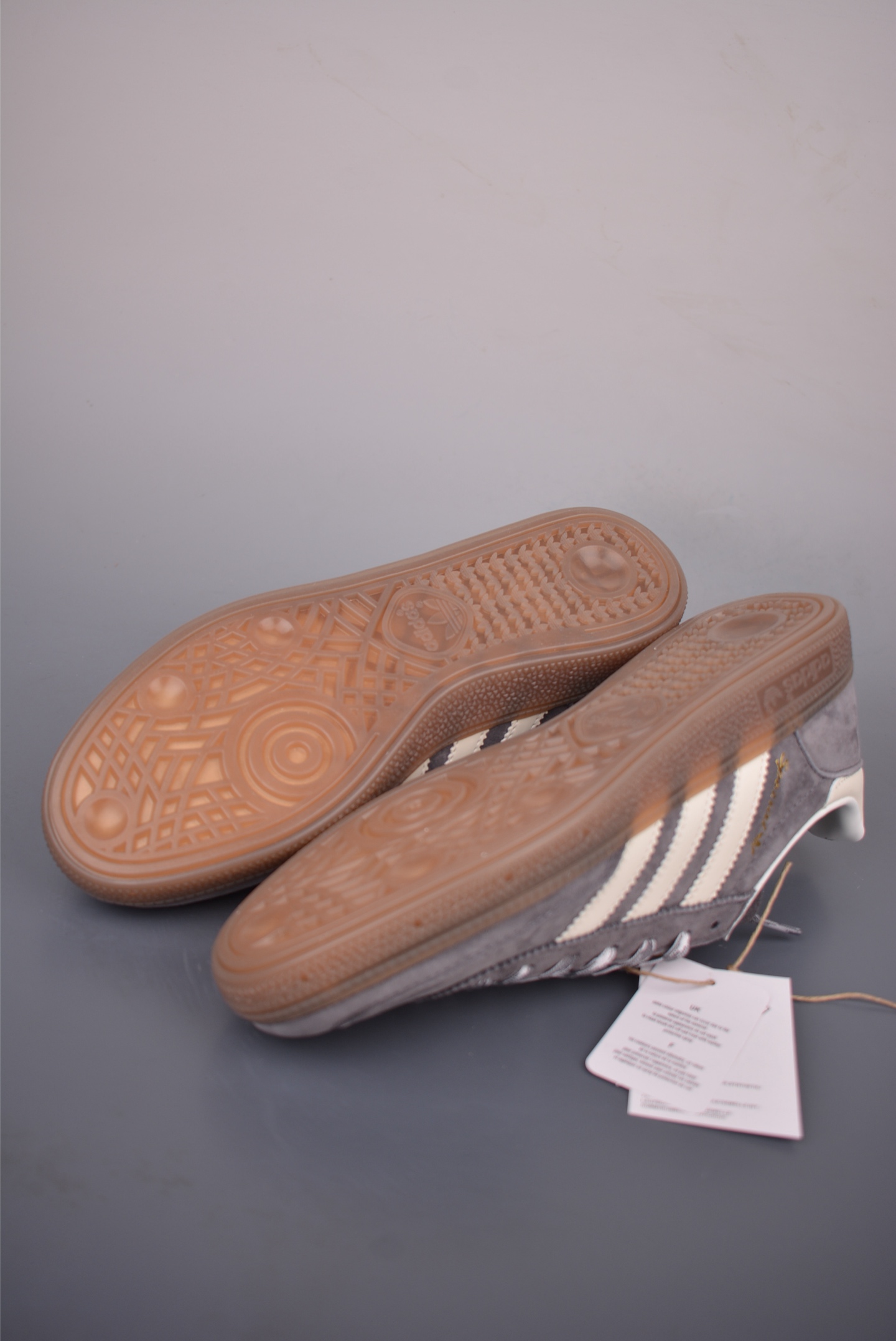 Adidas Handball Spezial 阿迪达斯经典款 复古休闲板鞋 KJ6303 Adidas Handball Spezial 阿迪达斯经典款 复古休闲板鞋 KJ6303
