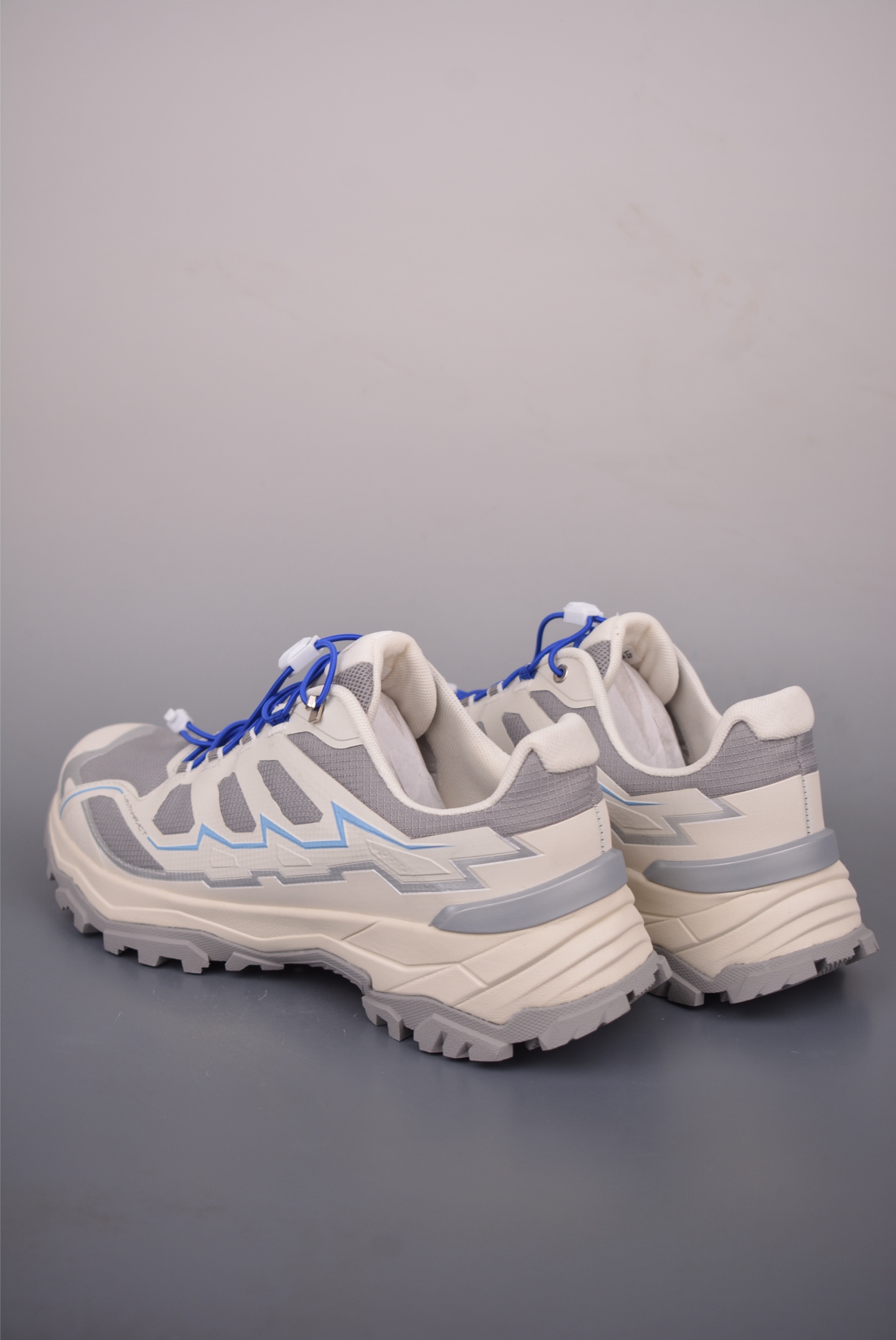 凯乐石KAILAS 远征 2 Max Flt 德物定制外盒 简约经典登山 防水徒步鞋 KS261