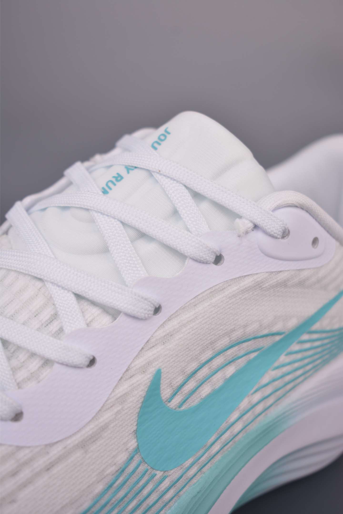 NIKE Journey Run旅程慢跑系列 低帮轻质缓震休闲运动公路跑步鞋 DF5918-100 NIKE Journey Run旅程慢跑系列 低帮轻质缓震休闲运动公路跑步鞋 DF5918-100