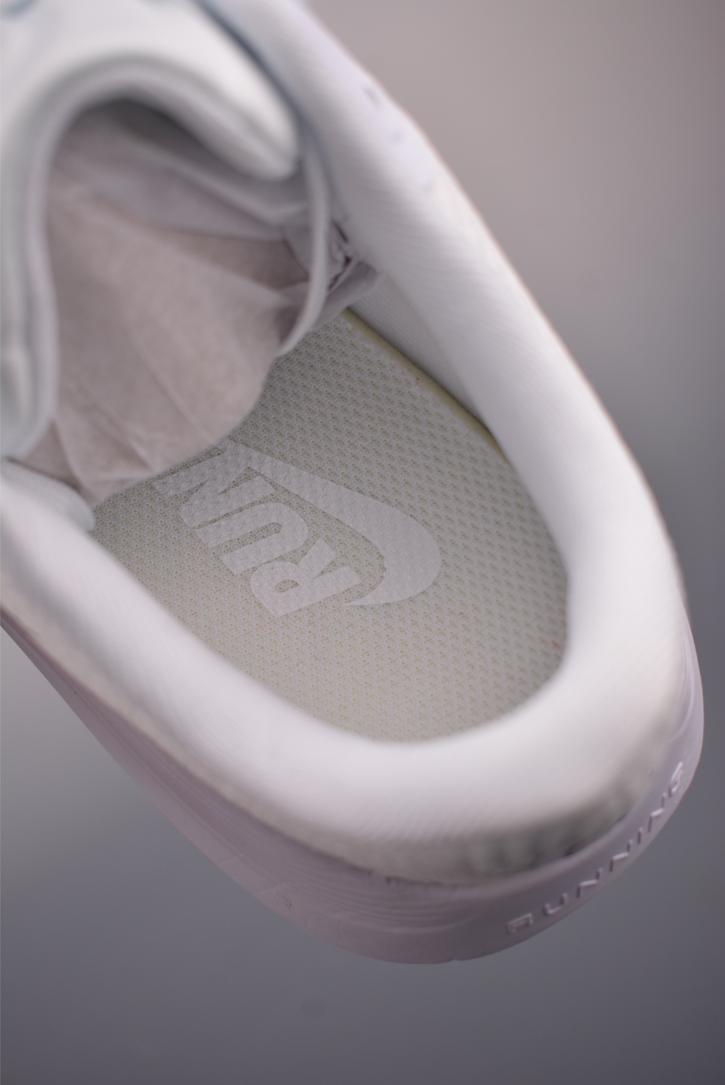 NIKE Journey Run旅程慢跑系列 低帮轻质缓震休闲运动公路跑步鞋 CN5658-100