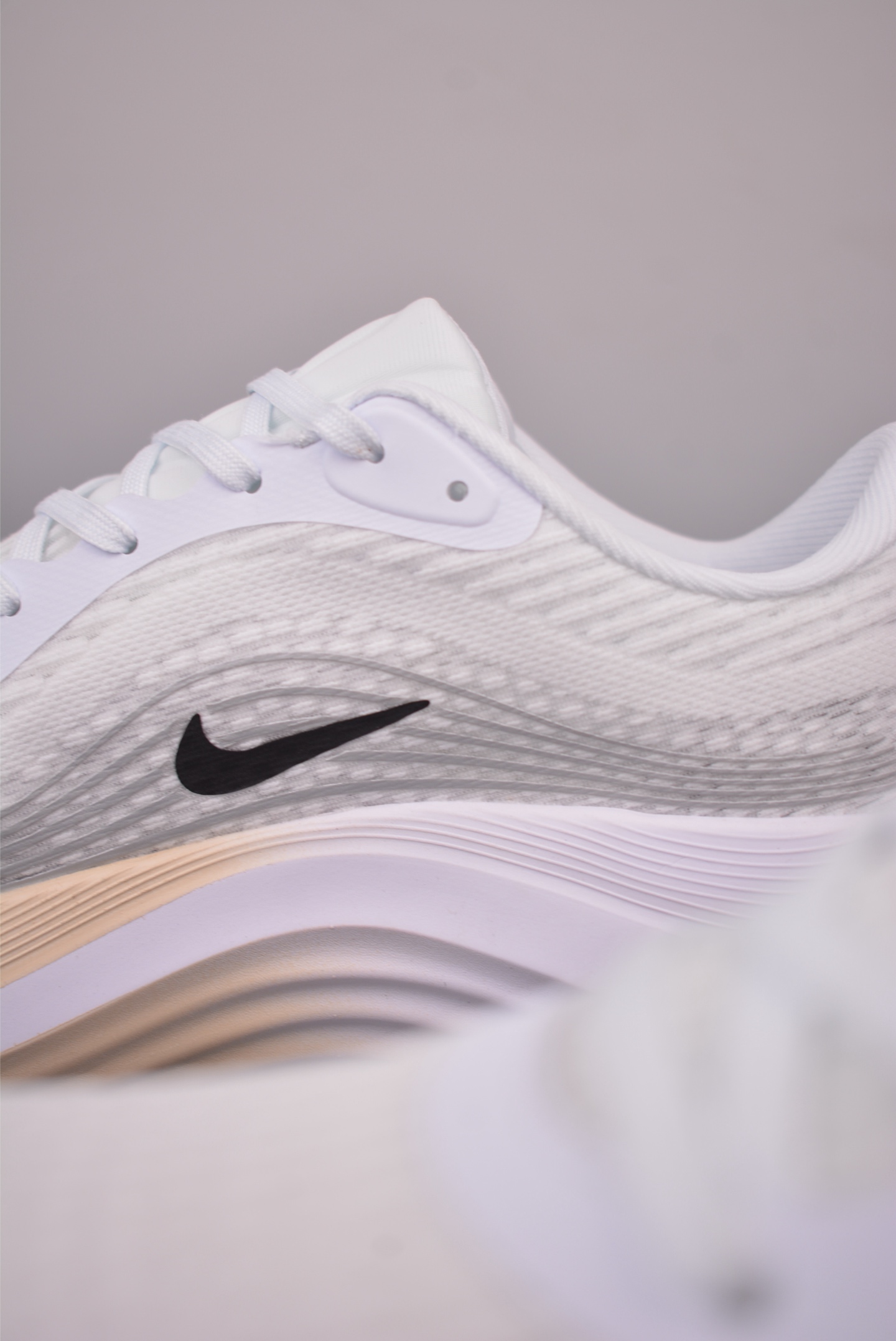 NIKE Journey Run旅程慢跑系列 低帮轻质缓震休闲运动公路跑步鞋 CN5658-100