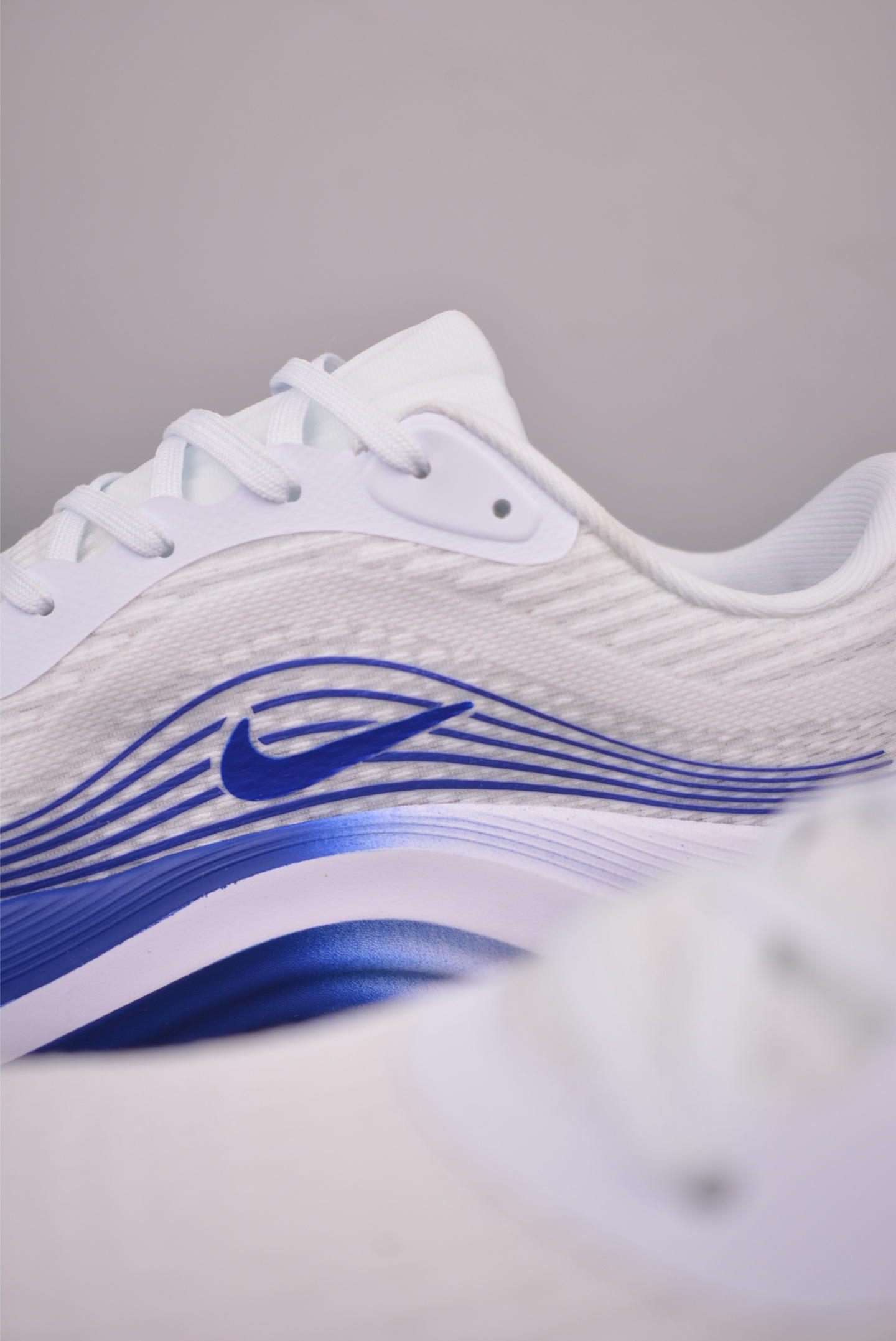 NIKE Journey Run旅程慢跑系列 低帮轻质缓震休闲运动公路跑步鞋 FK7718-101 NIKE Journey Run旅程慢跑系列 低帮轻质缓震休闲运动公路跑步鞋 FK7718-101