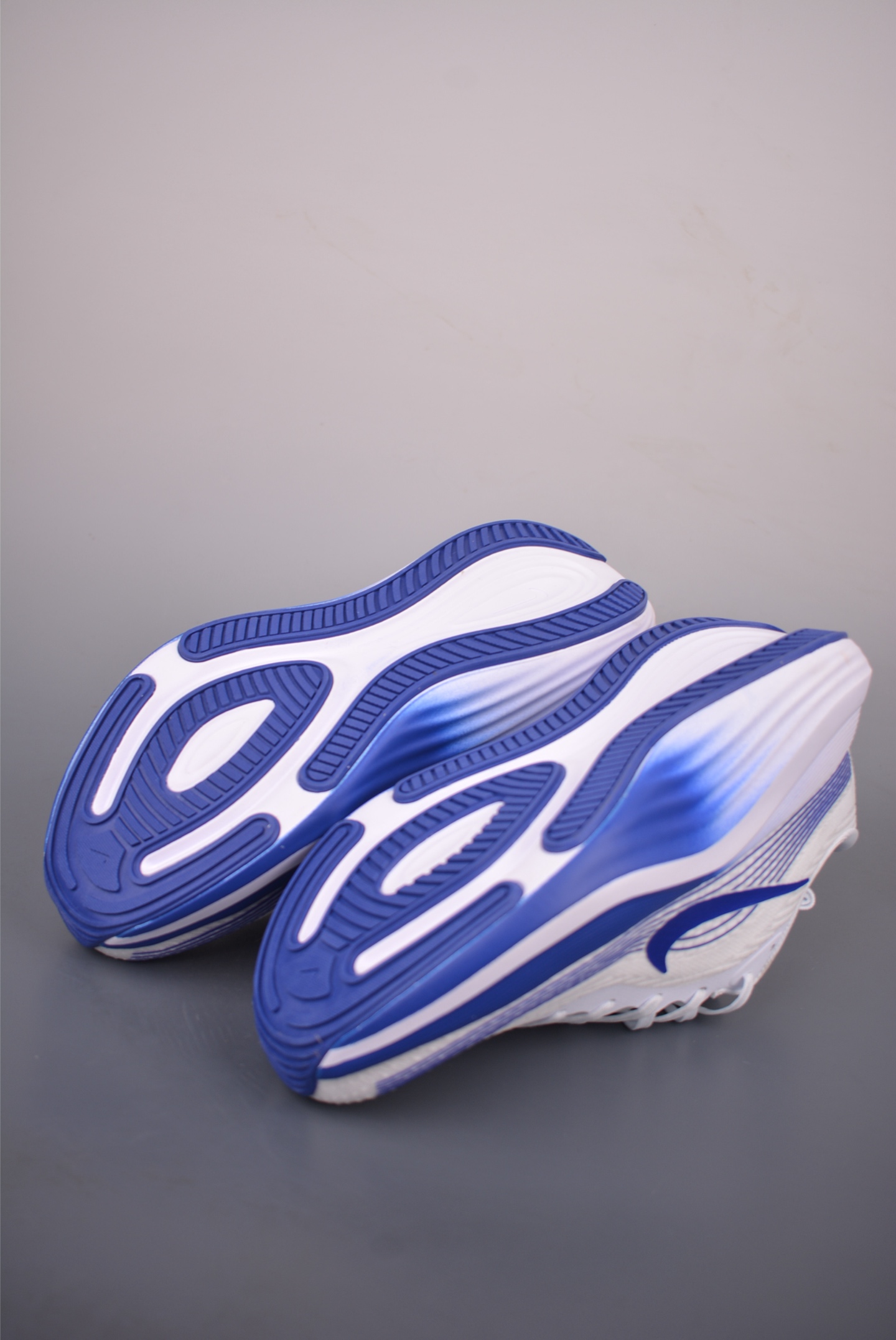 NIKE Journey Run旅程慢跑系列 低帮轻质缓震休闲运动公路跑步鞋 FK7718-101 NIKE Journey Run旅程慢跑系列 低帮轻质缓震休闲运动公路跑步鞋 FK7718-101