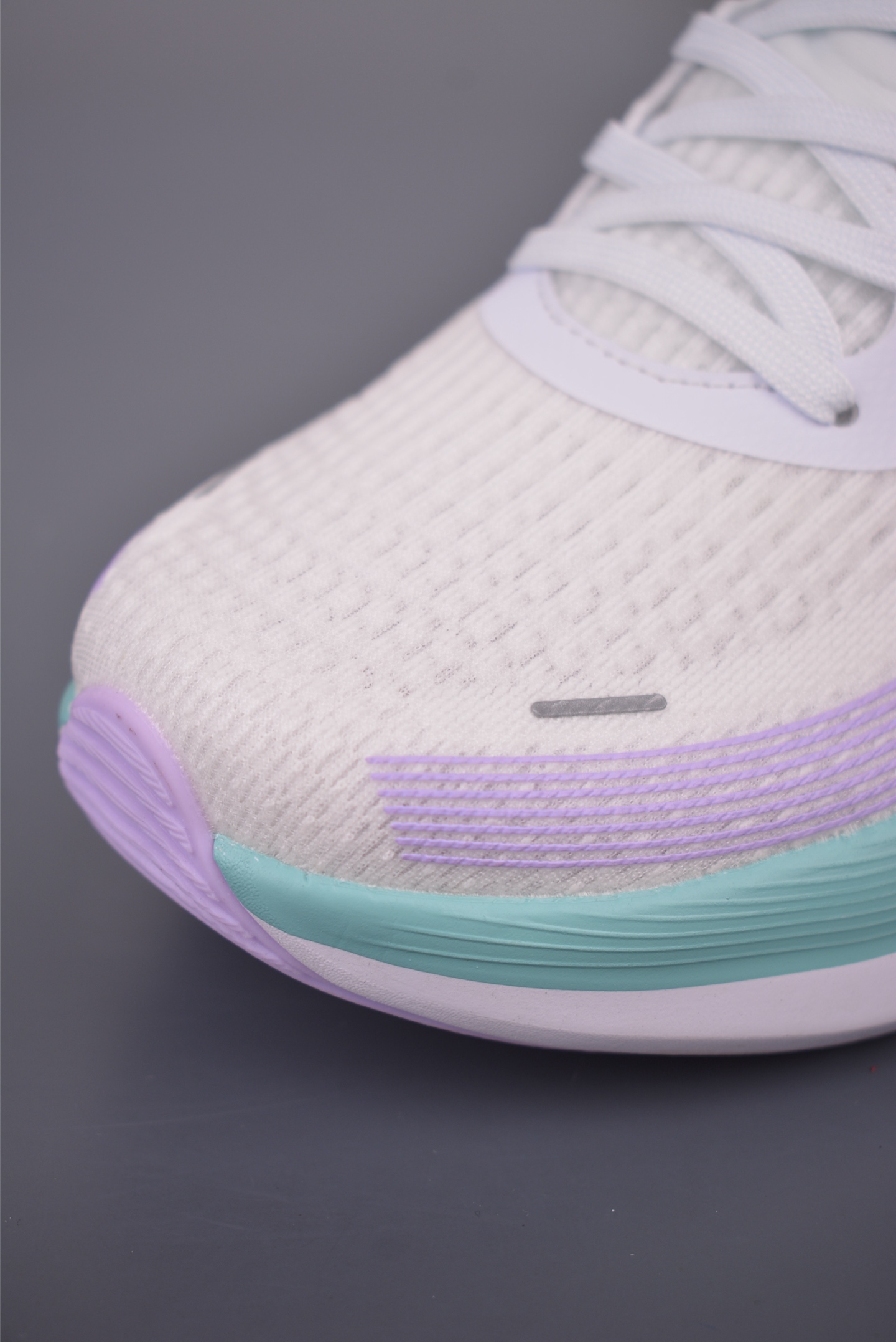 NIKE Journey Run旅程慢跑系列 低帮轻质缓震休闲运动公路跑步鞋 CN1136-100-Top High Quatity Cheap Sneakers Fashion Clothing Clothes Bags handbags Shoes of all Brand wholesale With The best Quality And Beautiful Price from China Factory Chinese suppliers wholesaler seller NIKE Journey Run旅程慢跑系列 低帮轻质缓震休闲运动公路跑步鞋 CN1136-100