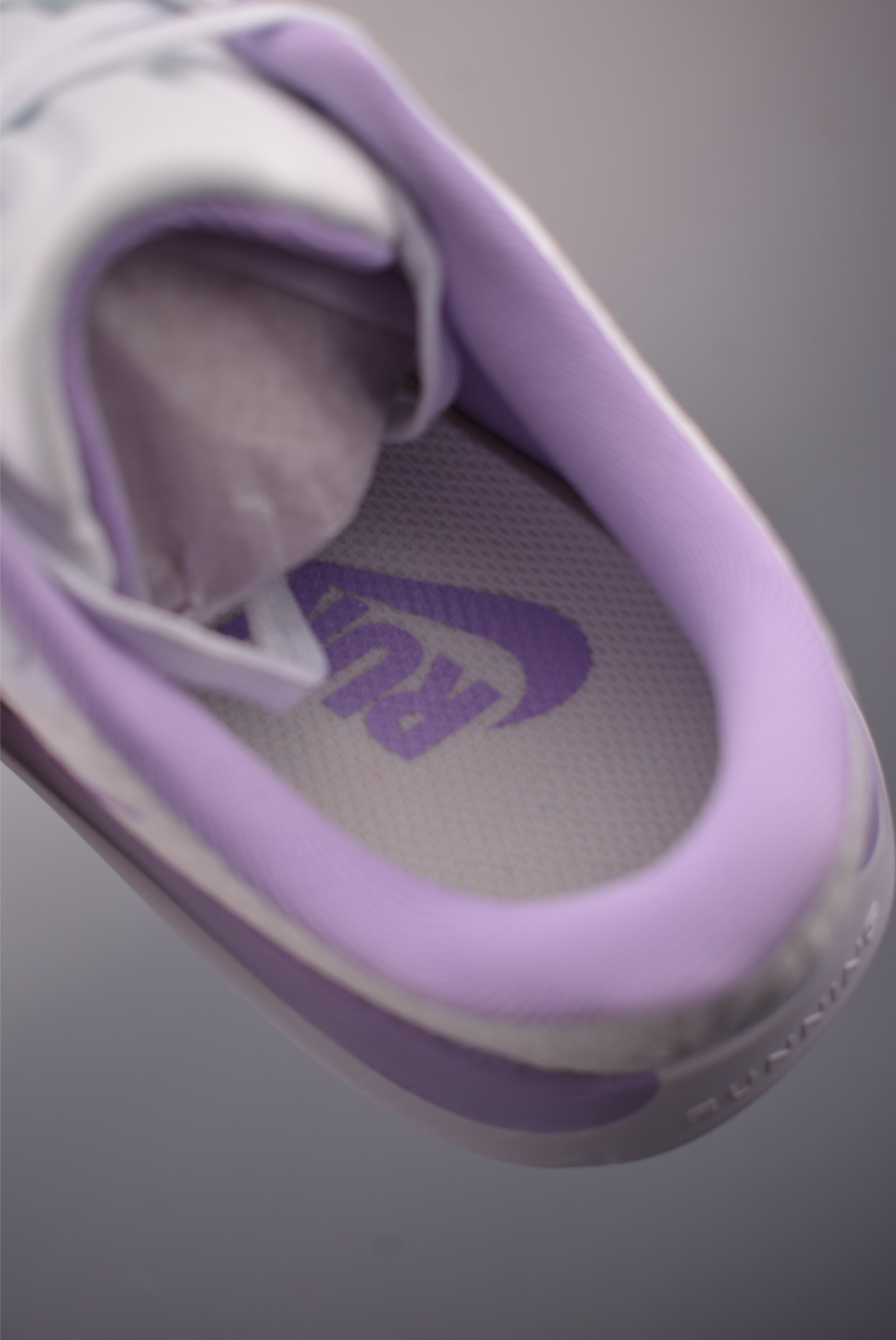 NIKE Journey Run旅程慢跑系列 低帮轻质缓震休闲运动公路跑步鞋 CN1136-100-Top High Quatity Cheap Sneakers Fashion Clothing Clothes Bags handbags Shoes of all Brand wholesale With The best Quality And Beautiful Price from China Factory Chinese suppliers wholesaler seller NIKE Journey Run旅程慢跑系列 低帮轻质缓震休闲运动公路跑步鞋 CN1136-100
