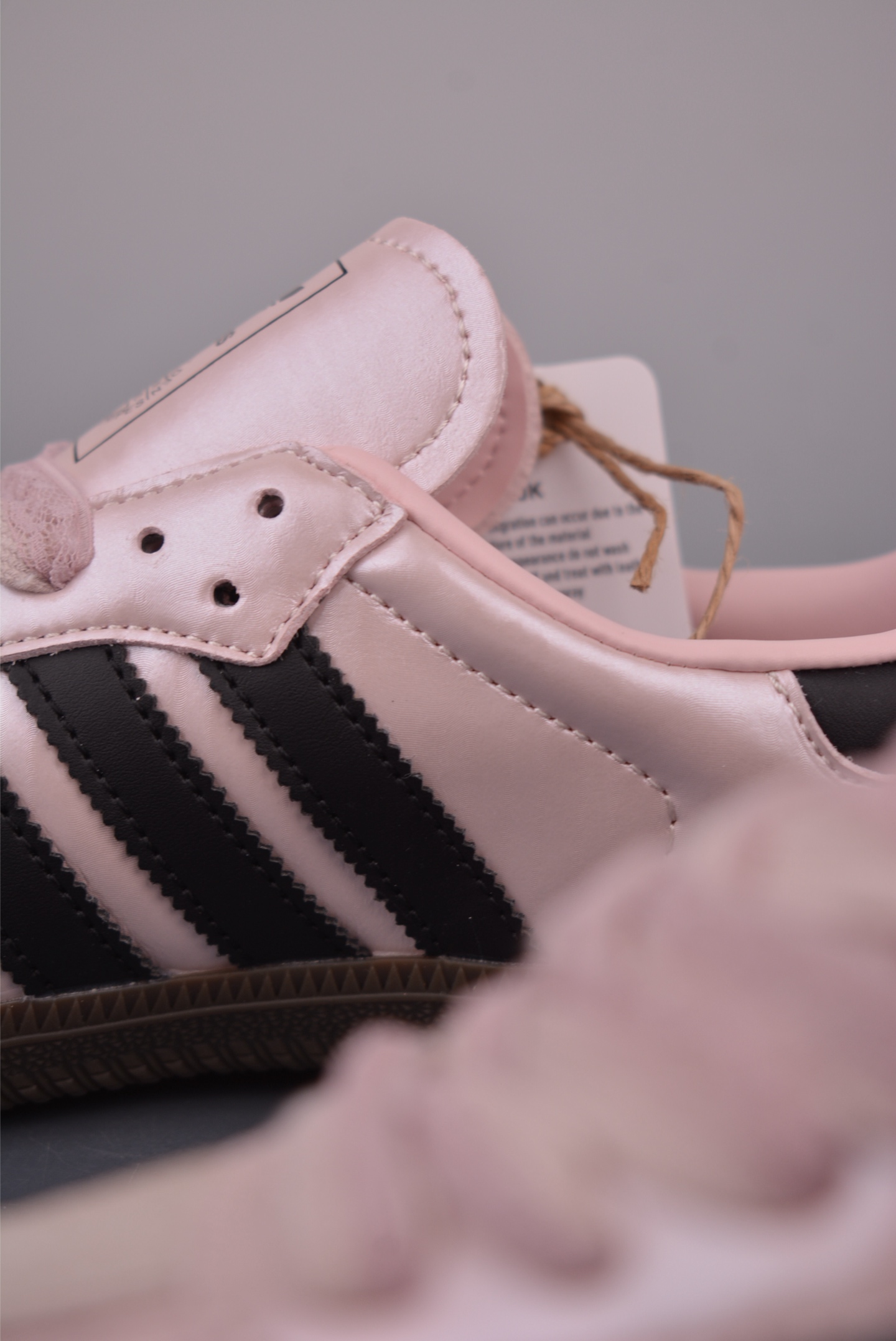 Adidas三叶草SAMBA 休闲板鞋 KJ4305-Top High Quatity Cheap Sneakers Fashion Clothing Clothes Bags handbags Shoes of all Brand wholesale With The best Quality And Beautiful Price from China Factory Chinese suppliers wholesaler seller Adidas三叶草SAMBA 休闲板鞋 KJ4305