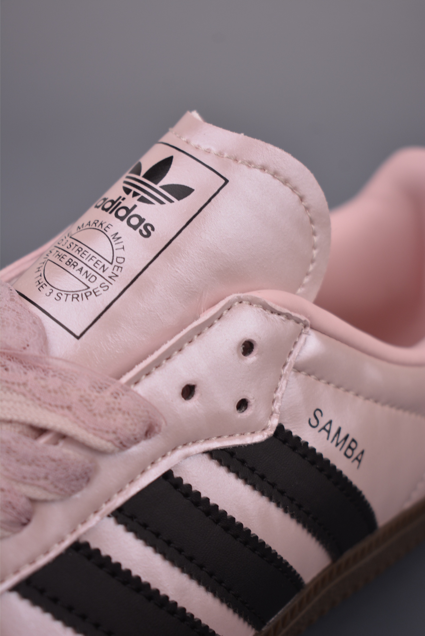 Adidas三叶草SAMBA 休闲板鞋 KJ4305-Top High Quatity Cheap Sneakers Fashion Clothing Clothes Bags handbags Shoes of all Brand wholesale With The best Quality And Beautiful Price from China Factory Chinese suppliers wholesaler seller Adidas三叶草SAMBA 休闲板鞋 KJ4305