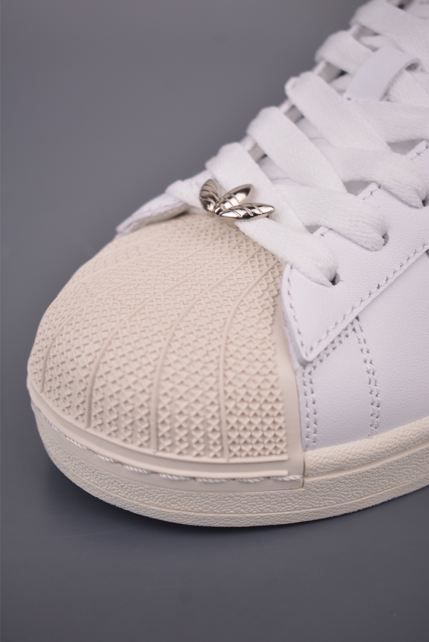 adidas originals Superstar 2 贝壳头 H11顶级头层版 复古板鞋 KJ3551-Top High Quatity Cheap Sneakers Fashion Clothing Clothes Bags handbags Shoes of all Brand wholesale With The best Quality And Beautiful Price from China Factory Chinese suppliers wholesaler seller adidas originals Superstar 2 贝壳头 H11顶级头层版 复古板鞋 KJ3551