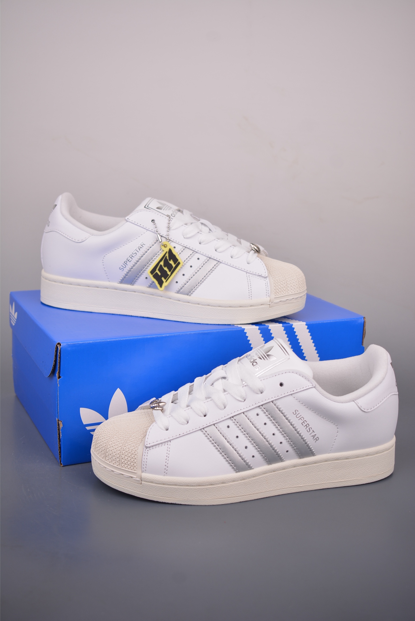 adidas originals Superstar 2 贝壳头 H11顶级头层版 复古板鞋 KJ3551-Top High Quatity Cheap Sneakers Fashion Clothing Clothes Bags handbags Shoes of all Brand wholesale With The best Quality And Beautiful Price from China Factory Chinese suppliers wholesaler seller adidas originals Superstar 2 贝壳头 H11顶级头层版 复古板鞋 KJ3551