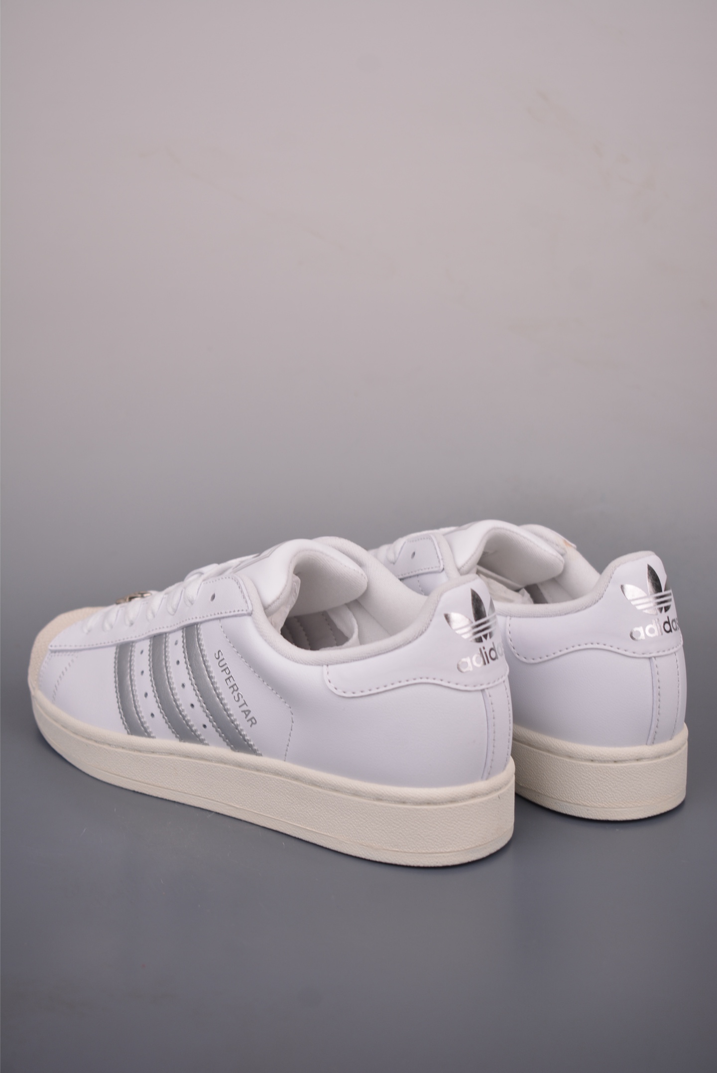 adidas originals Superstar 2 贝壳头 H11顶级头层版 复古板鞋 KJ3551-Top High Quatity Cheap Sneakers Fashion Clothing Clothes Bags handbags Shoes of all Brand wholesale With The best Quality And Beautiful Price from China Factory Chinese suppliers wholesaler seller adidas originals Superstar 2 贝壳头 H11顶级头层版 复古板鞋 KJ3551