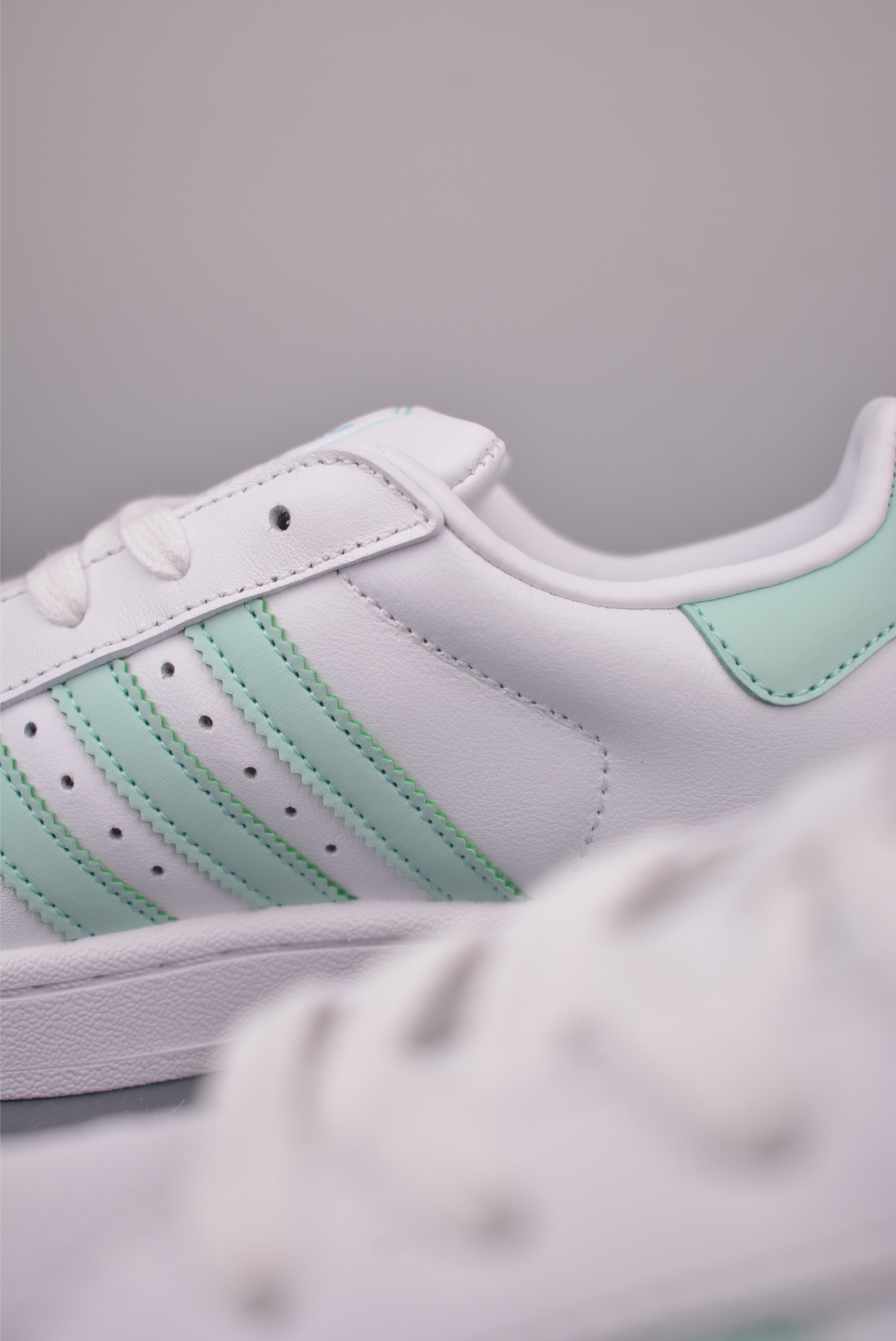 adidas originals Superstar 2 贝壳头 H11顶级头层版 复古板鞋 JH7060-Top High Quatity Cheap Sneakers Fashion Clothing Clothes Bags handbags Shoes of all Brand wholesale With The best Quality And Beautiful Price from China Factory Chinese suppliers wholesaler seller adidas originals Superstar 2 贝壳头 H11顶级头层版 复古板鞋 JH7060