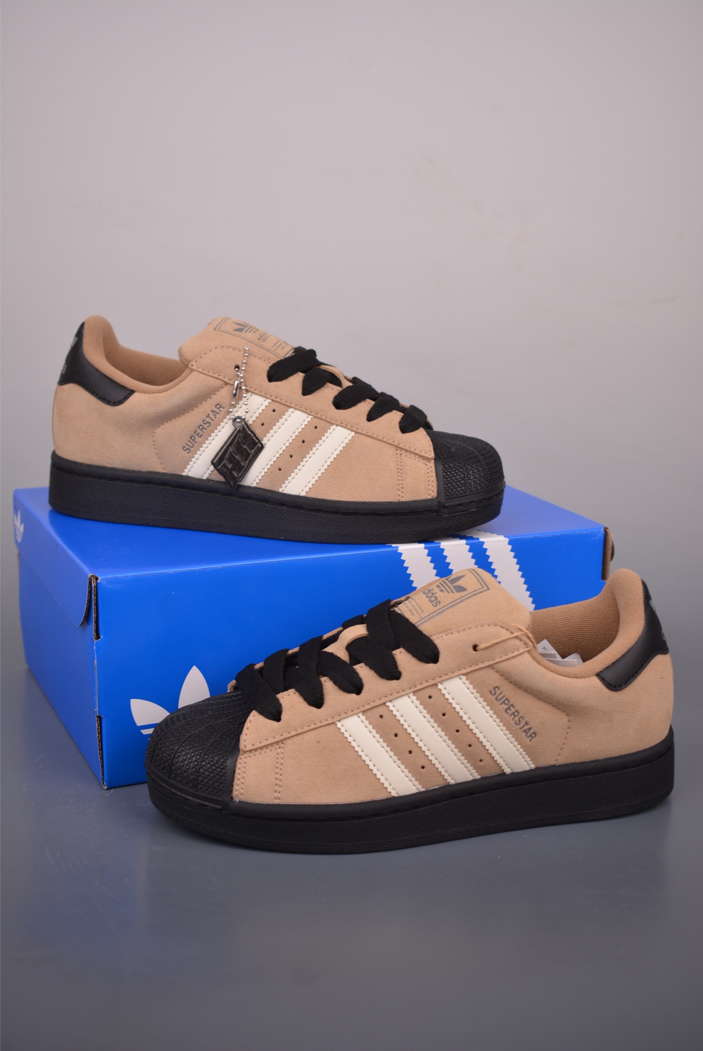adidas originals Superstar 2 贝壳头 H11顶级头层版 复古板鞋 JQ3221-Top High Quatity Cheap Sneakers Fashion Clothing Clothes Bags handbags Shoes of all Brand wholesale With The best Quality And Beautiful Price from China Factory Chinese suppliers wholesaler seller adidas originals Superstar 2 贝壳头 H11顶级头层版 复古板鞋 JQ3221