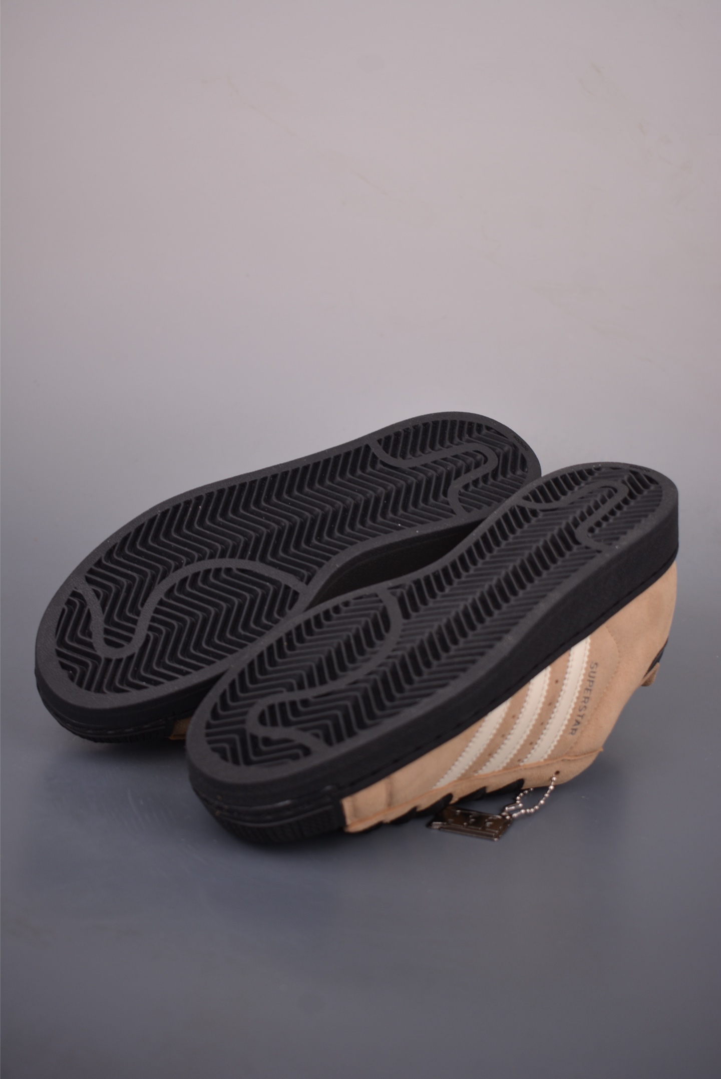 adidas originals Superstar 2 贝壳头 H11顶级头层版 复古板鞋 JQ3221-Top High Quatity Cheap Sneakers Fashion Clothing Clothes Bags handbags Shoes of all Brand wholesale With The best Quality And Beautiful Price from China Factory Chinese suppliers wholesaler seller adidas originals Superstar 2 贝壳头 H11顶级头层版 复古板鞋 JQ3221