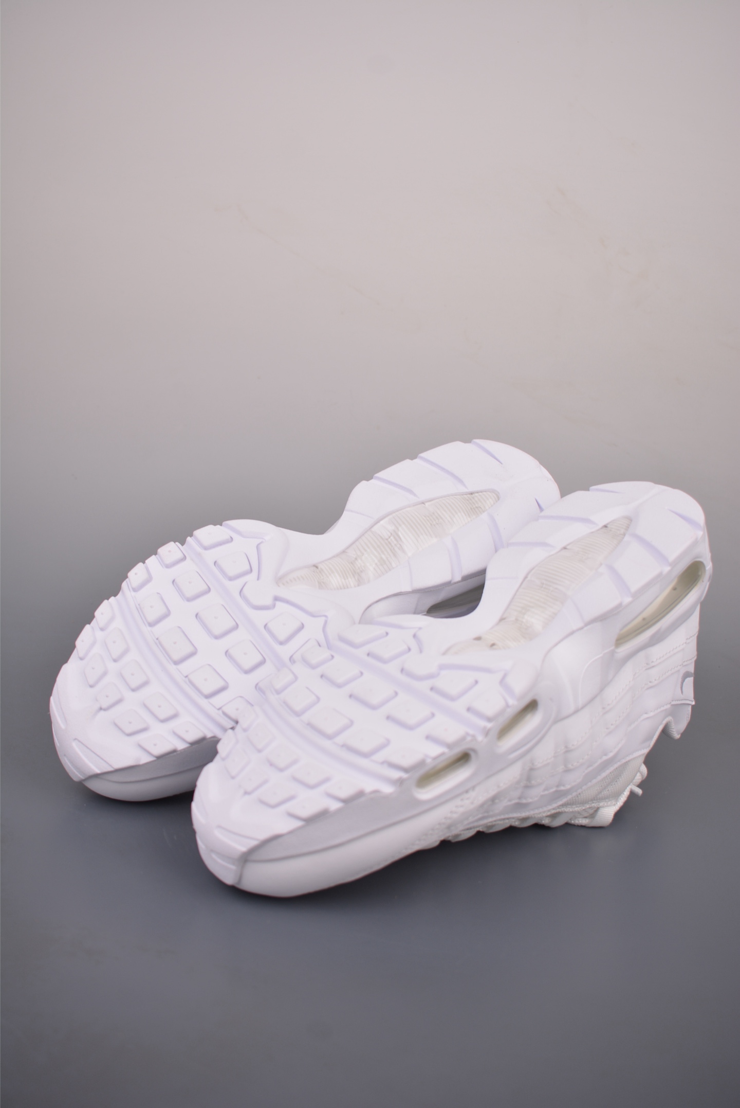NIKE Air Max 95 纯原版本 潮流百搭 气垫缓震慢跑鞋 HM8755-100-Top High Quatity Cheap Sneakers Fashion Clothing Clothes Bags handbags Shoes of all Brand wholesale With The best Quality And Beautiful Price from China Factory Chinese suppliers wholesaler seller NIKE Air Max 95 纯原版本 潮流百搭 气垫缓震慢跑鞋 HM8755-100