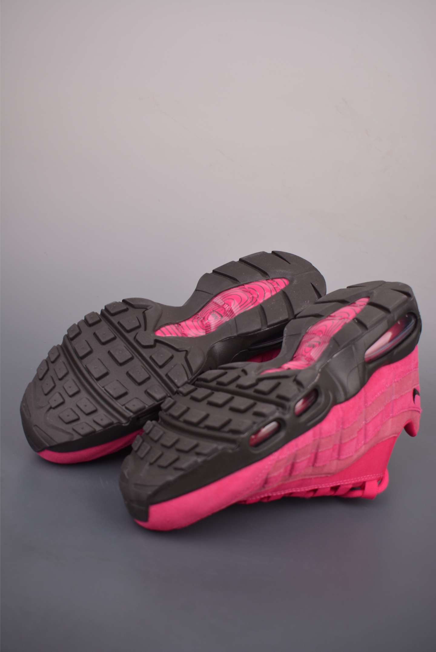 NIKE Air Max 95 纯原版本 潮流百搭 气垫缓震慢跑鞋 II7632-600 NIKE Air Max 95 纯原版本 潮流百搭 气垫缓震慢跑鞋 II7632-600