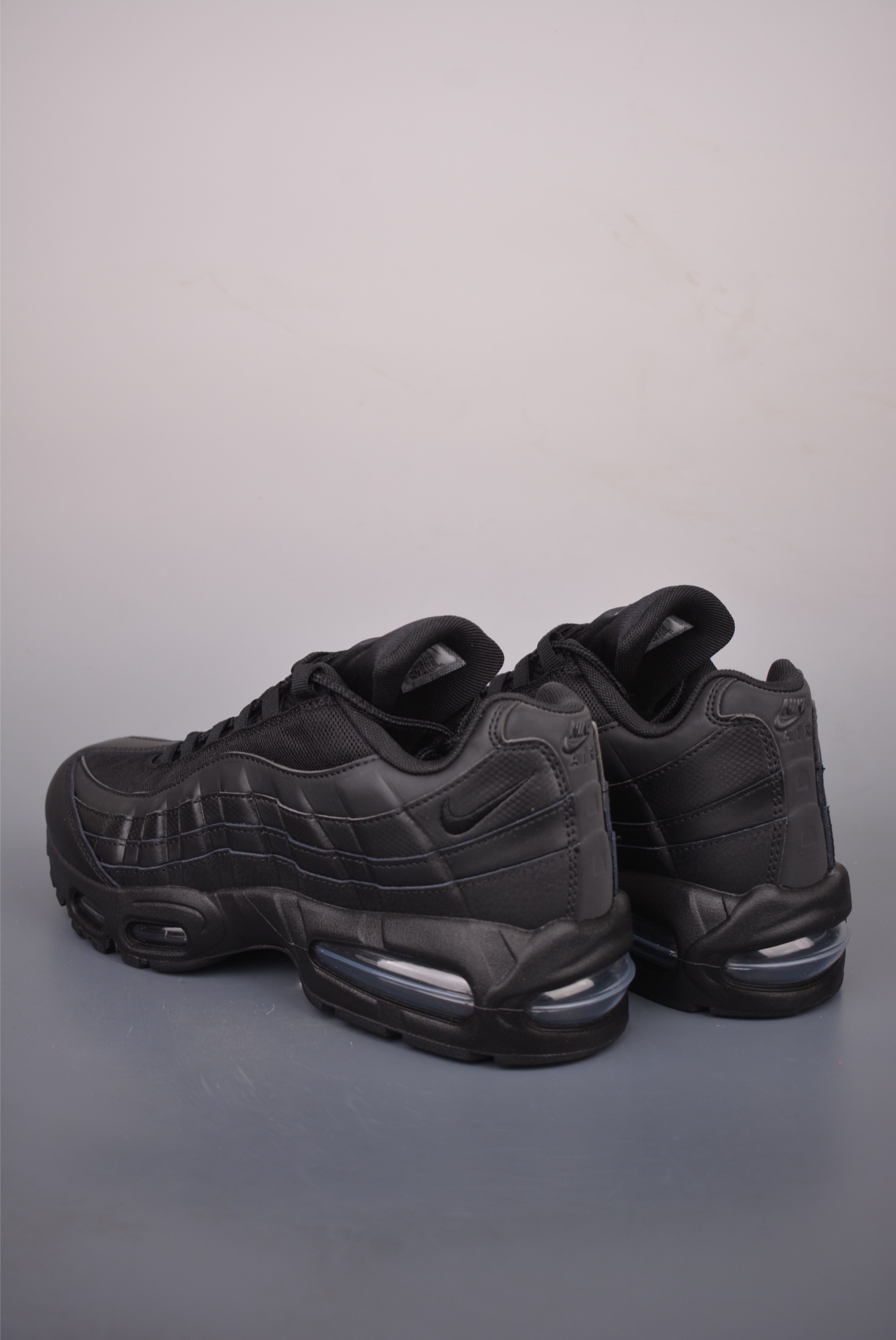 NIKE Air Max 95 纯原版本 潮流百搭 气垫缓震慢跑鞋 HM8755-001 NIKE Air Max 95 纯原版本 潮流百搭 气垫缓震慢跑鞋 HM8755-001