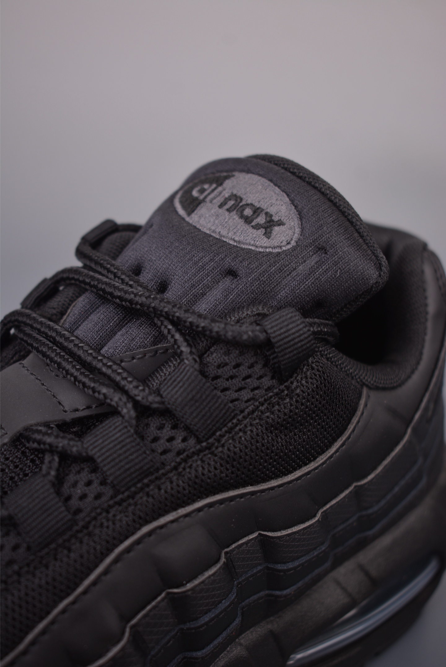 NIKE Air Max 95 纯原版本 潮流百搭 气垫缓震慢跑鞋 HM8755-001 NIKE Air Max 95 纯原版本 潮流百搭 气垫缓震慢跑鞋 HM8755-001